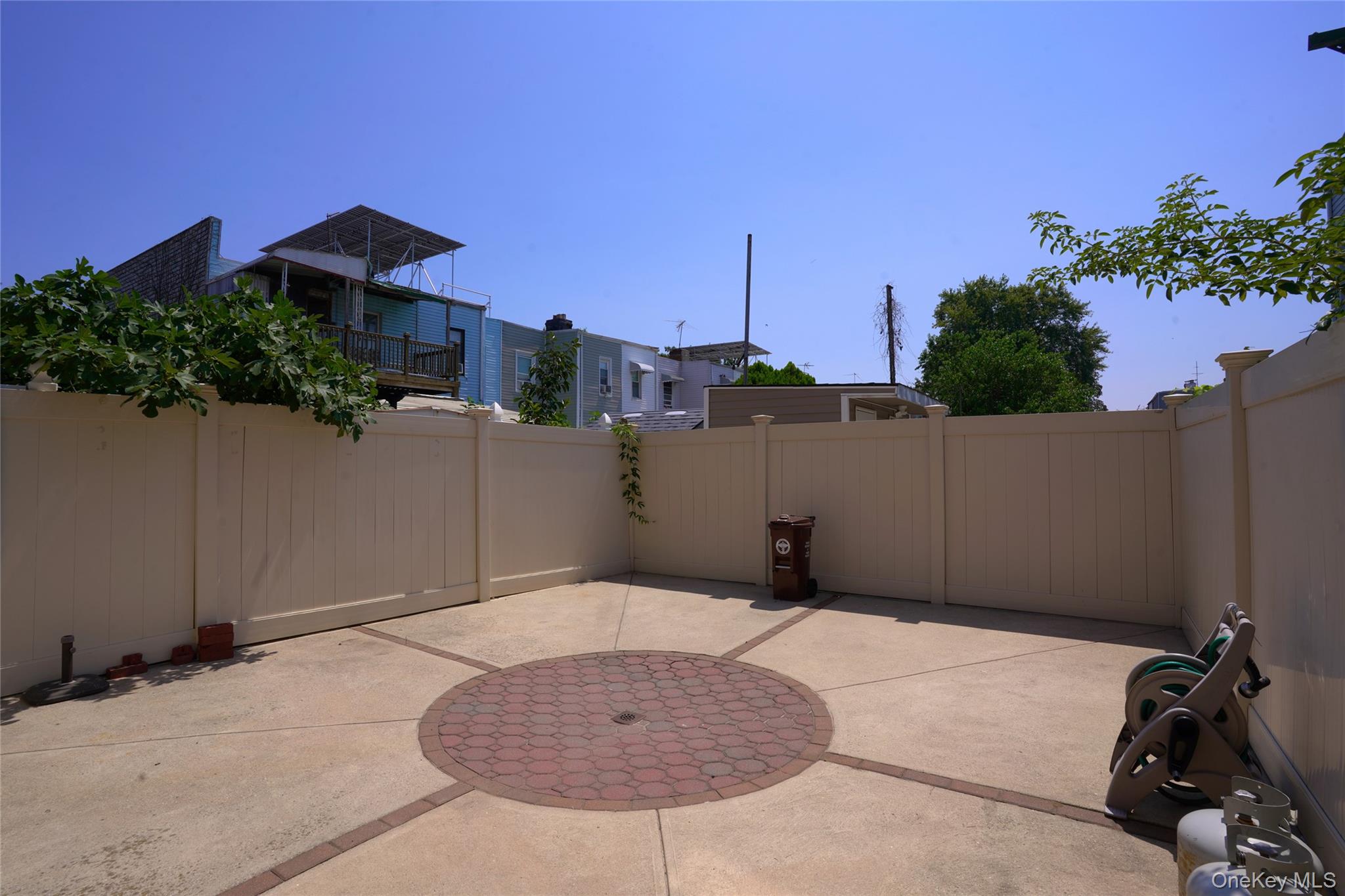 89-10 91 Avenue Property Photo 23