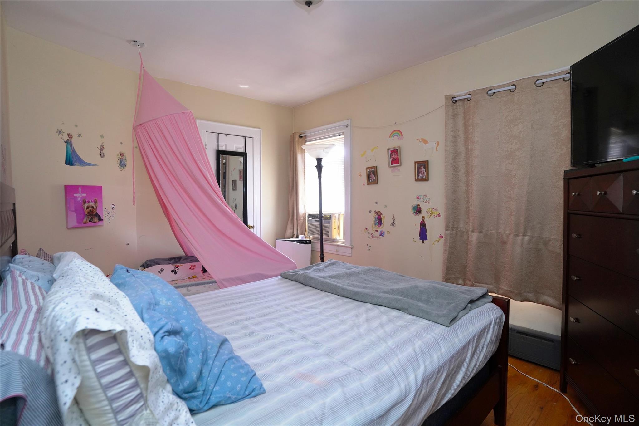 89-10 91 Avenue Property Photo 32