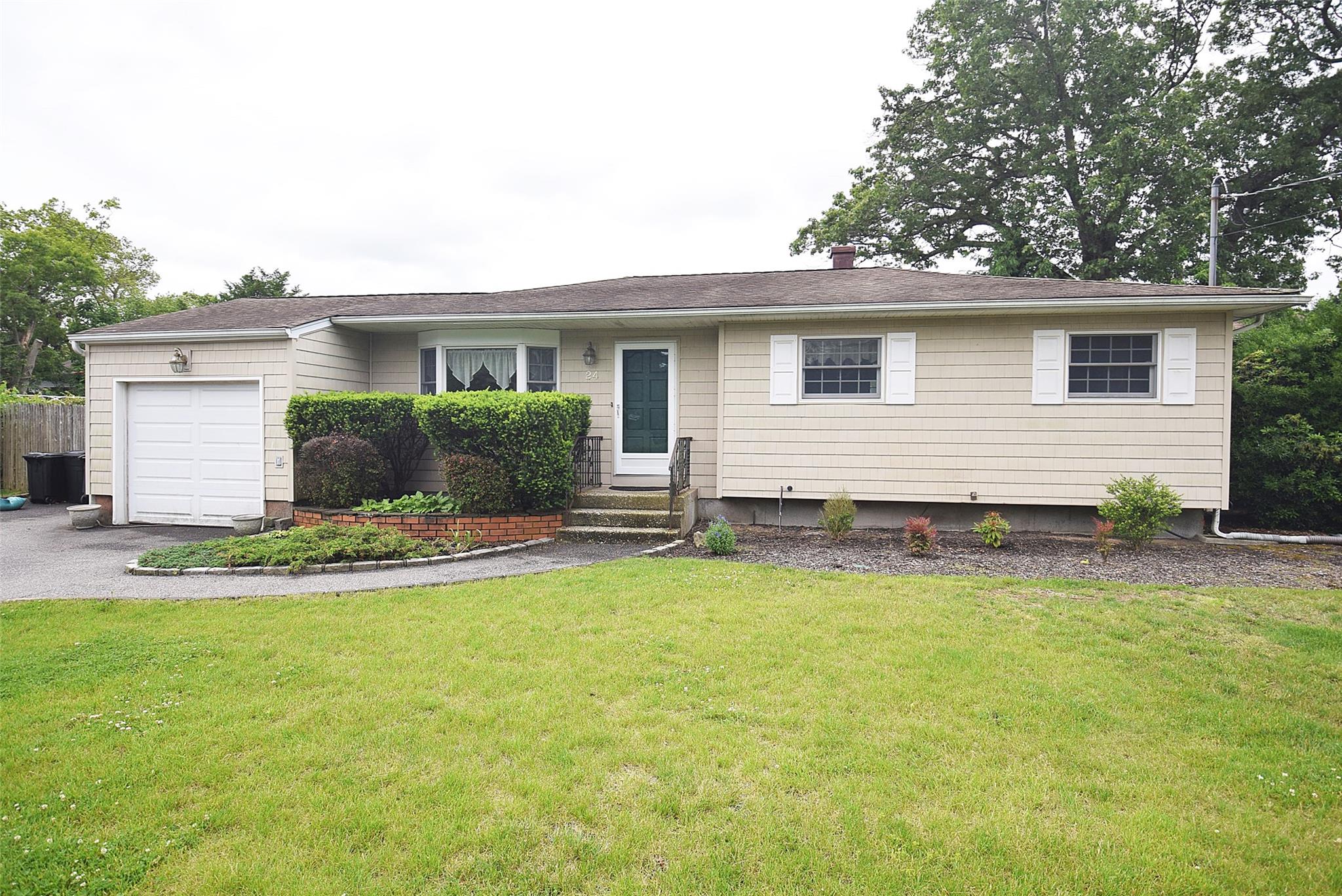 24 Rodney Avenue Property Photo 1