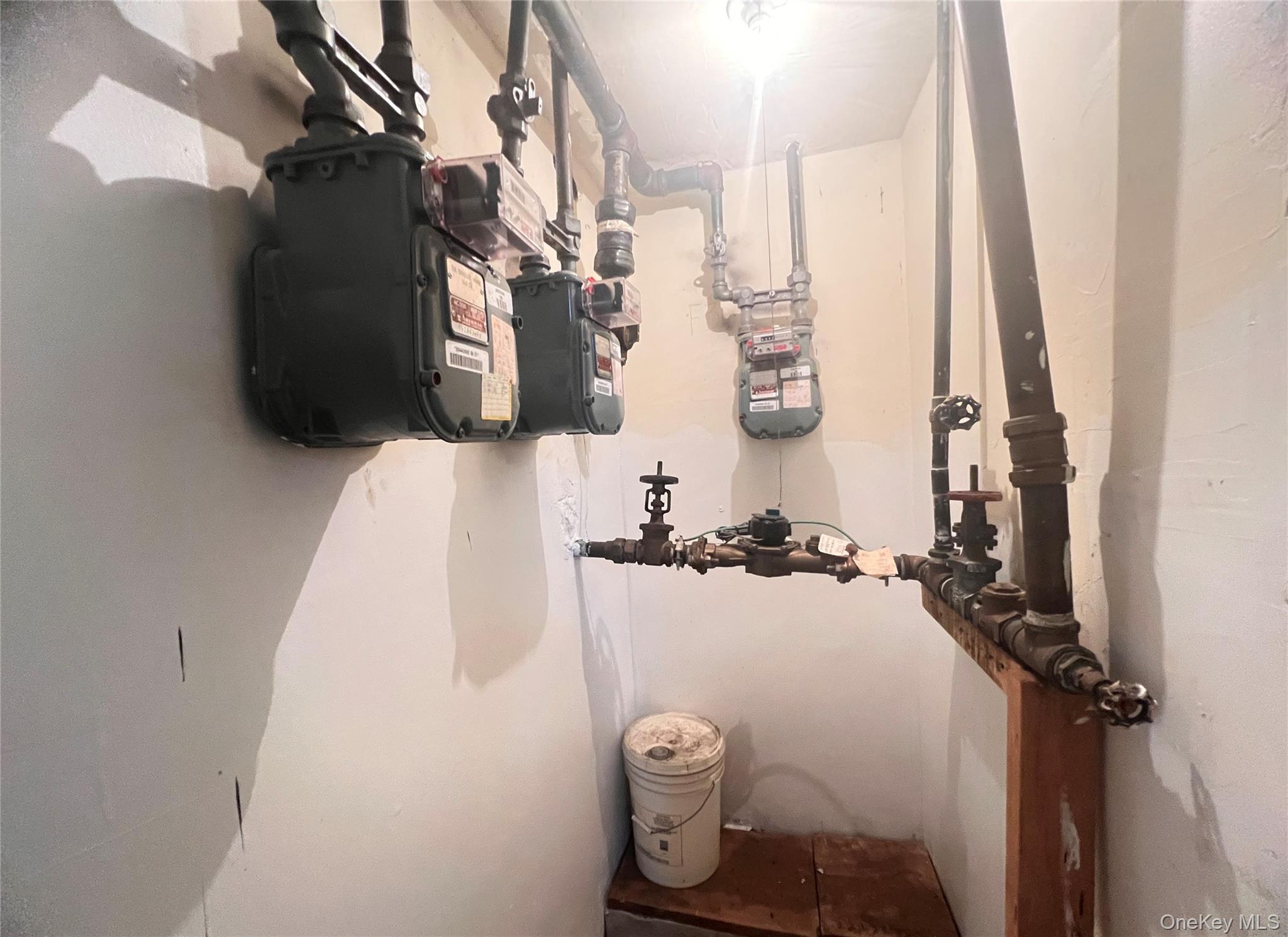 40-70 Case Street Property Photo 12