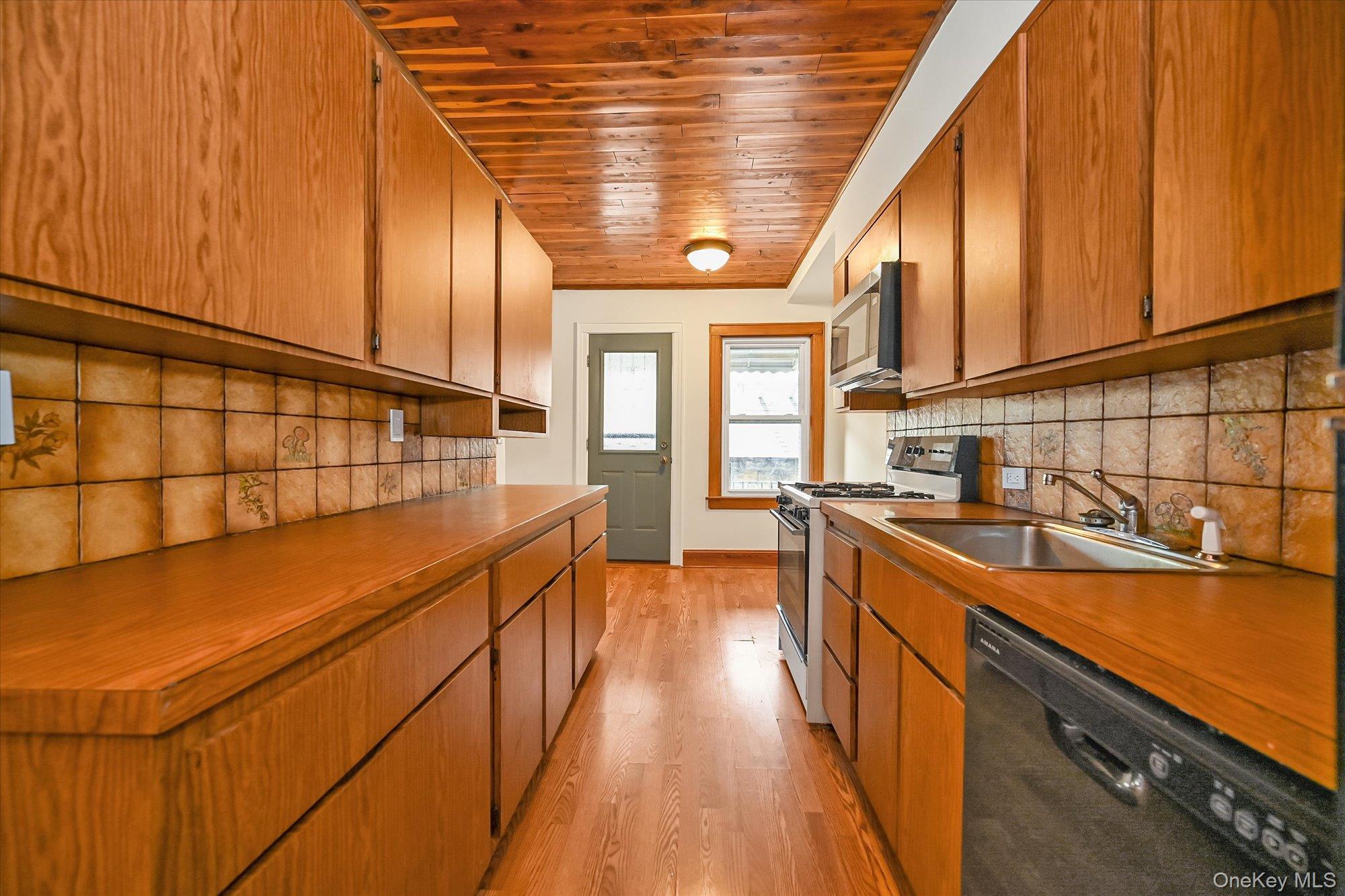 5428 65th Place Property Photo 16