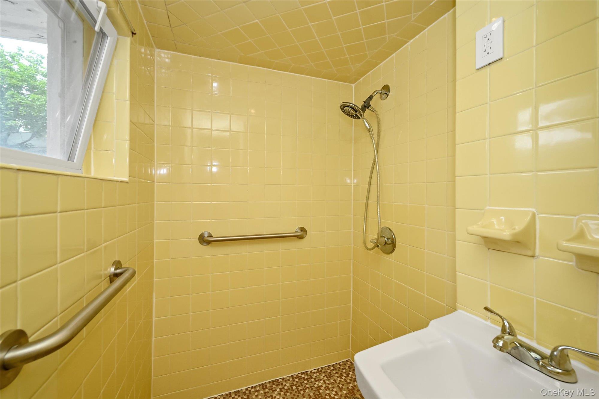 5428 65th Place Property Photo 25