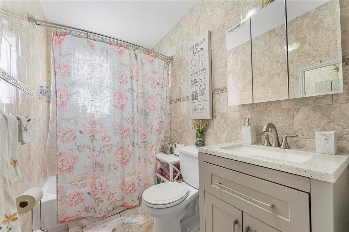 6944 Thursby Avenue Property Photo 10