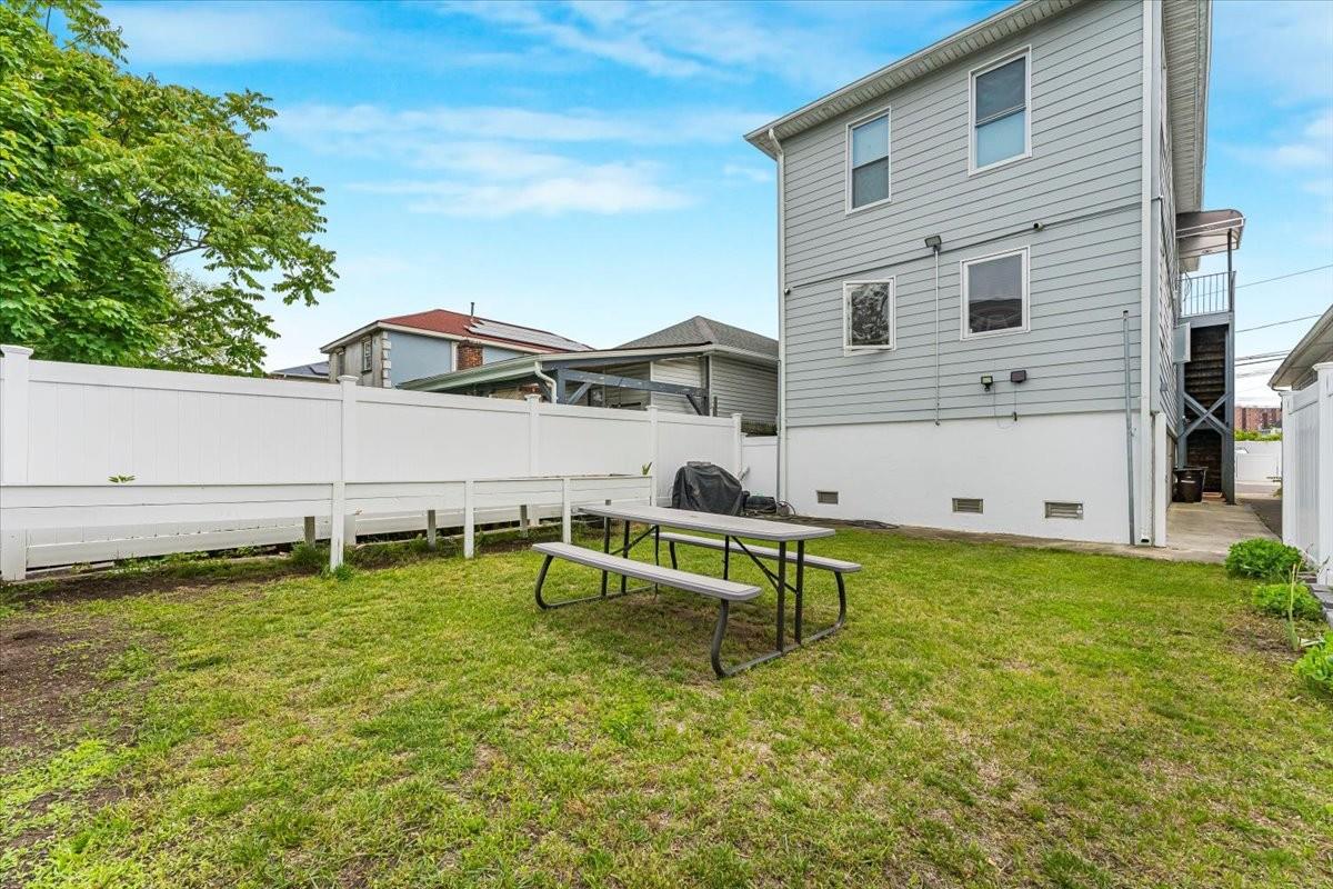 6944 Thursby Avenue Property Photo 22