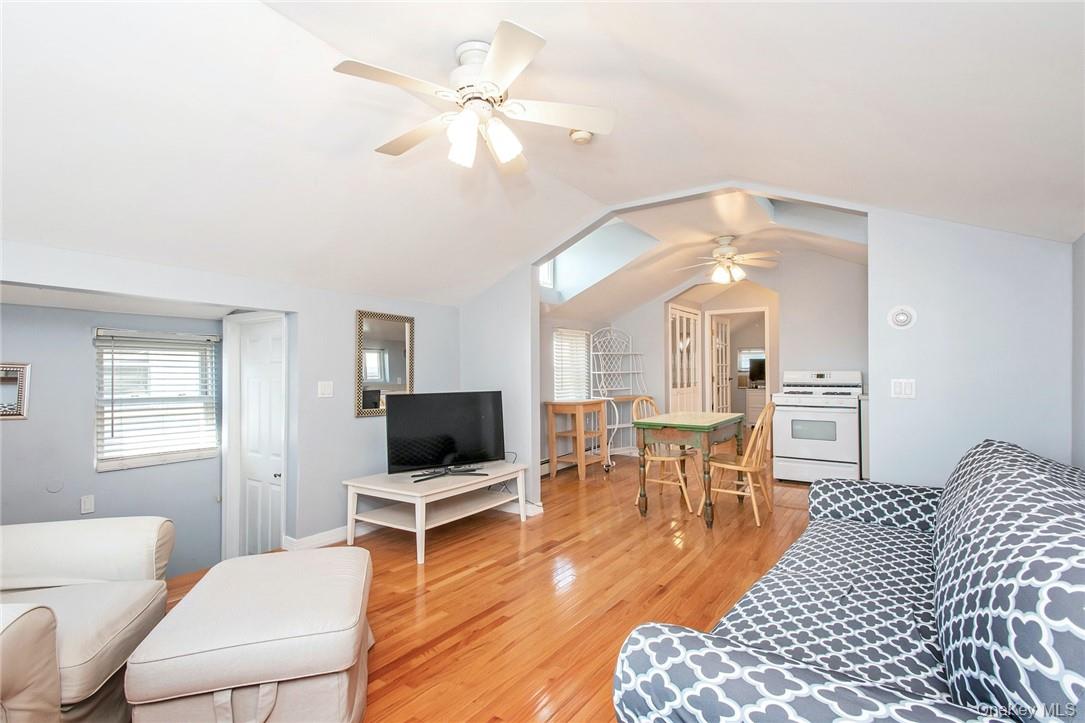 25 B Edgewater Park 25 B Property Photo 5