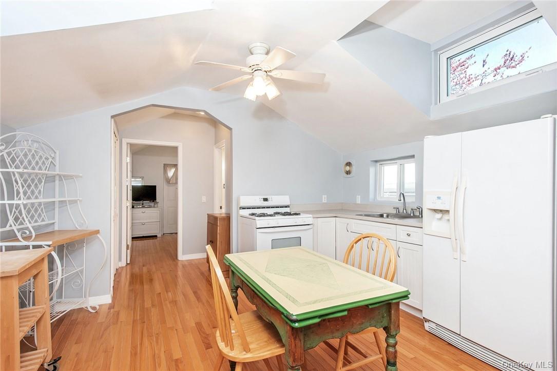 25 B Edgewater Park 25 B Property Photo 8