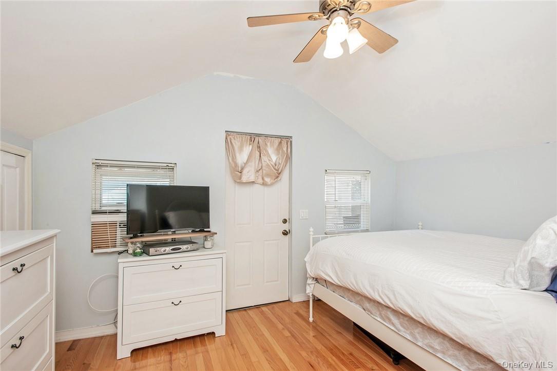 25 B Edgewater Park 25 B Property Photo 13