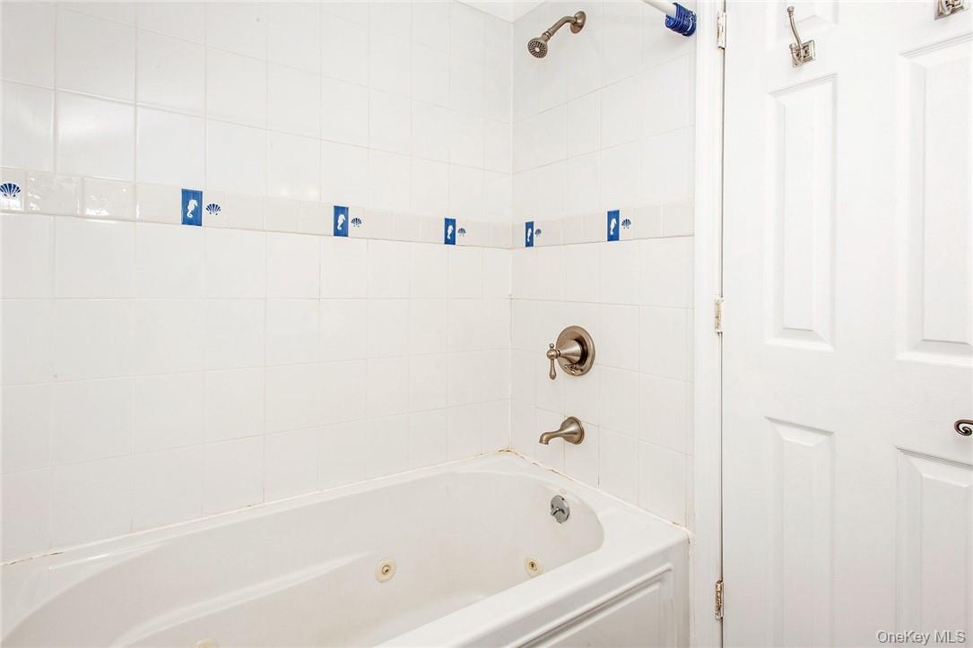 25 B Edgewater Park 25 B Property Photo 17