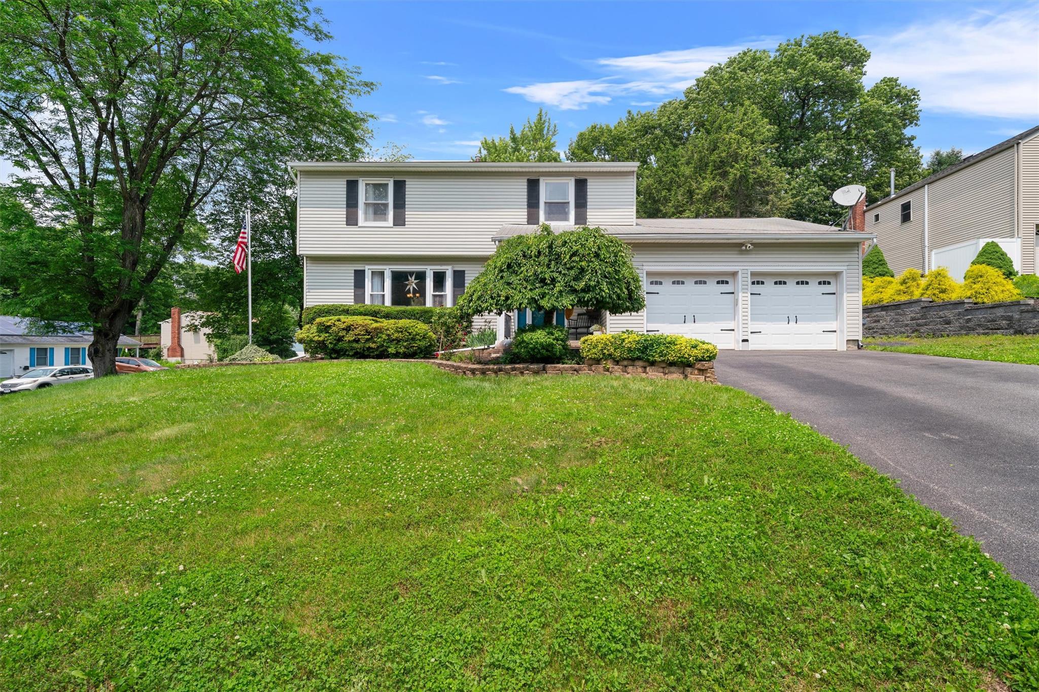100 Shelly Court Property Photo 1