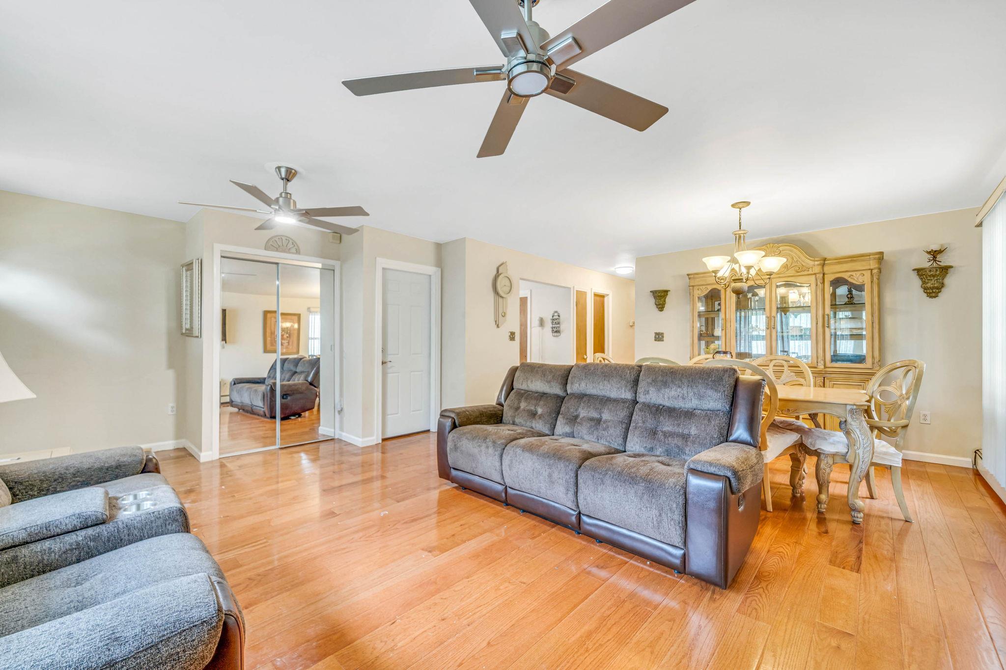 14015 159th Street Property Photo 4