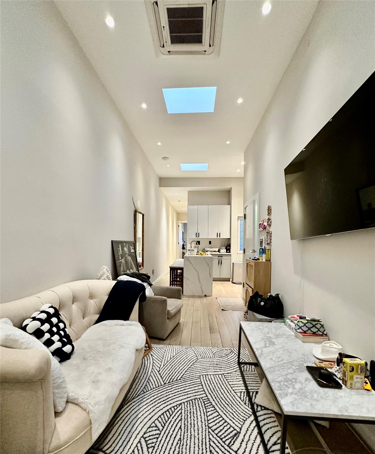 25-64 38th Street Property Photo 4