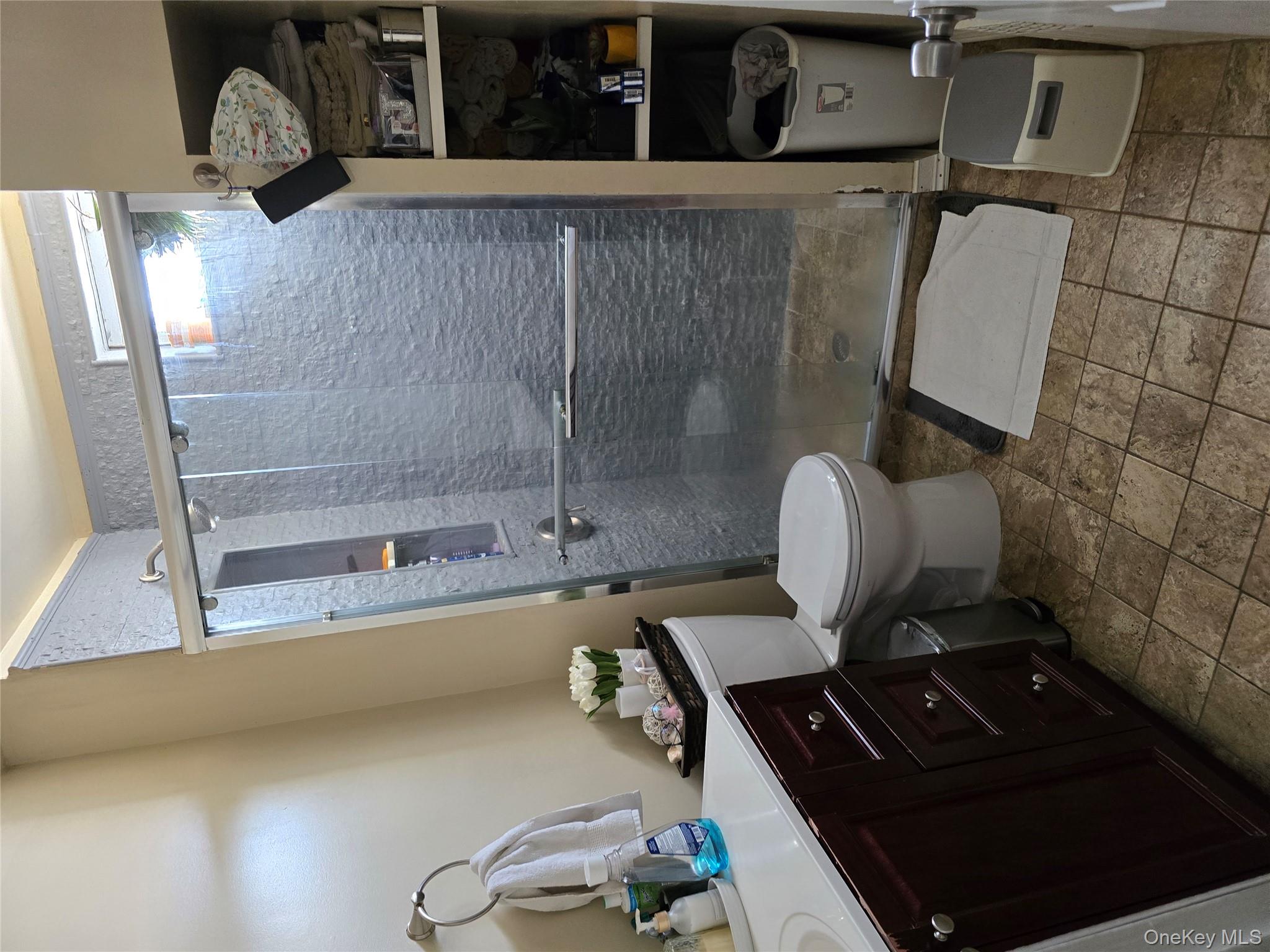 367 Lincoln Avenue Property Photo 4