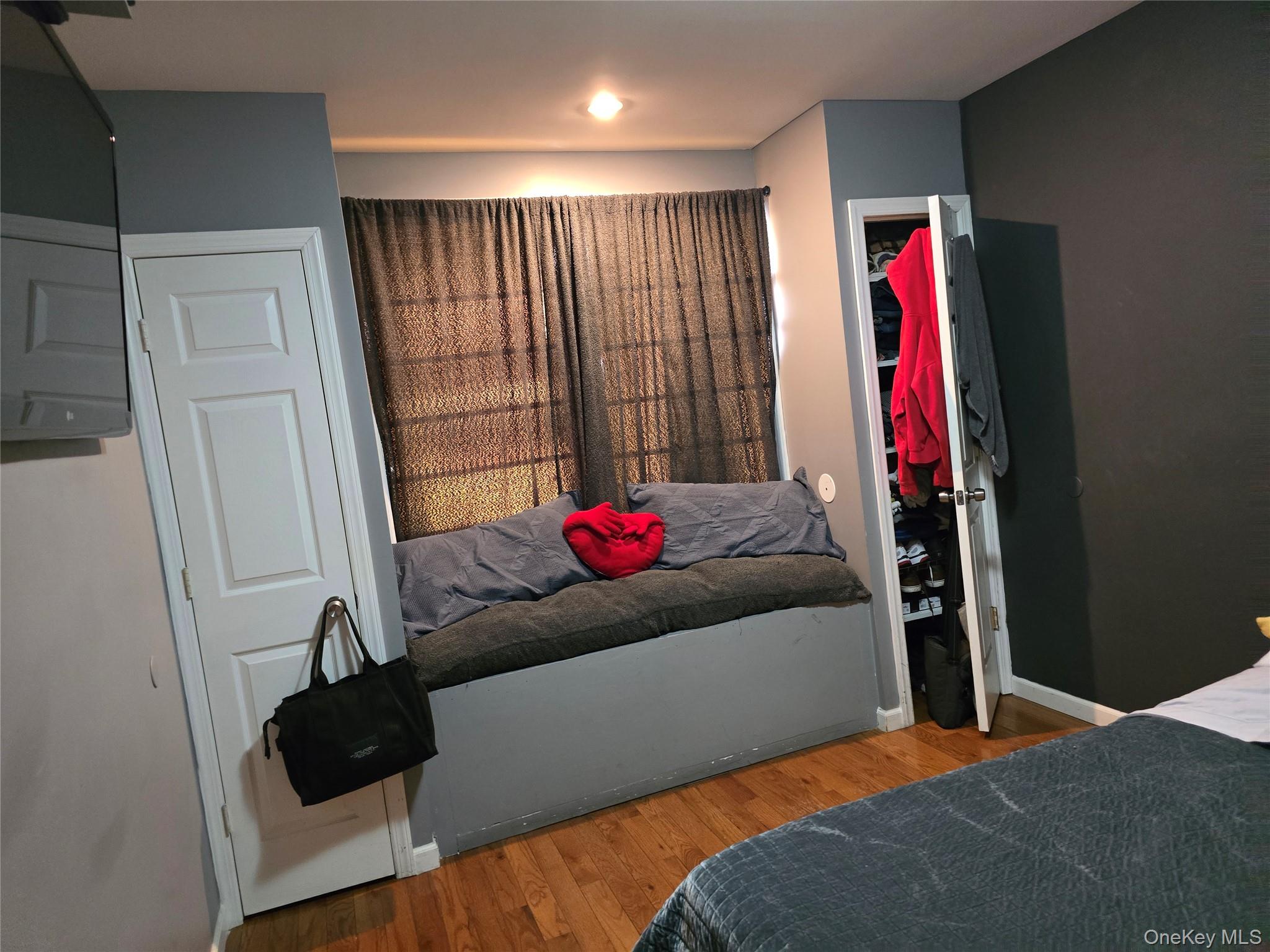 367 Lincoln Avenue Property Photo 6