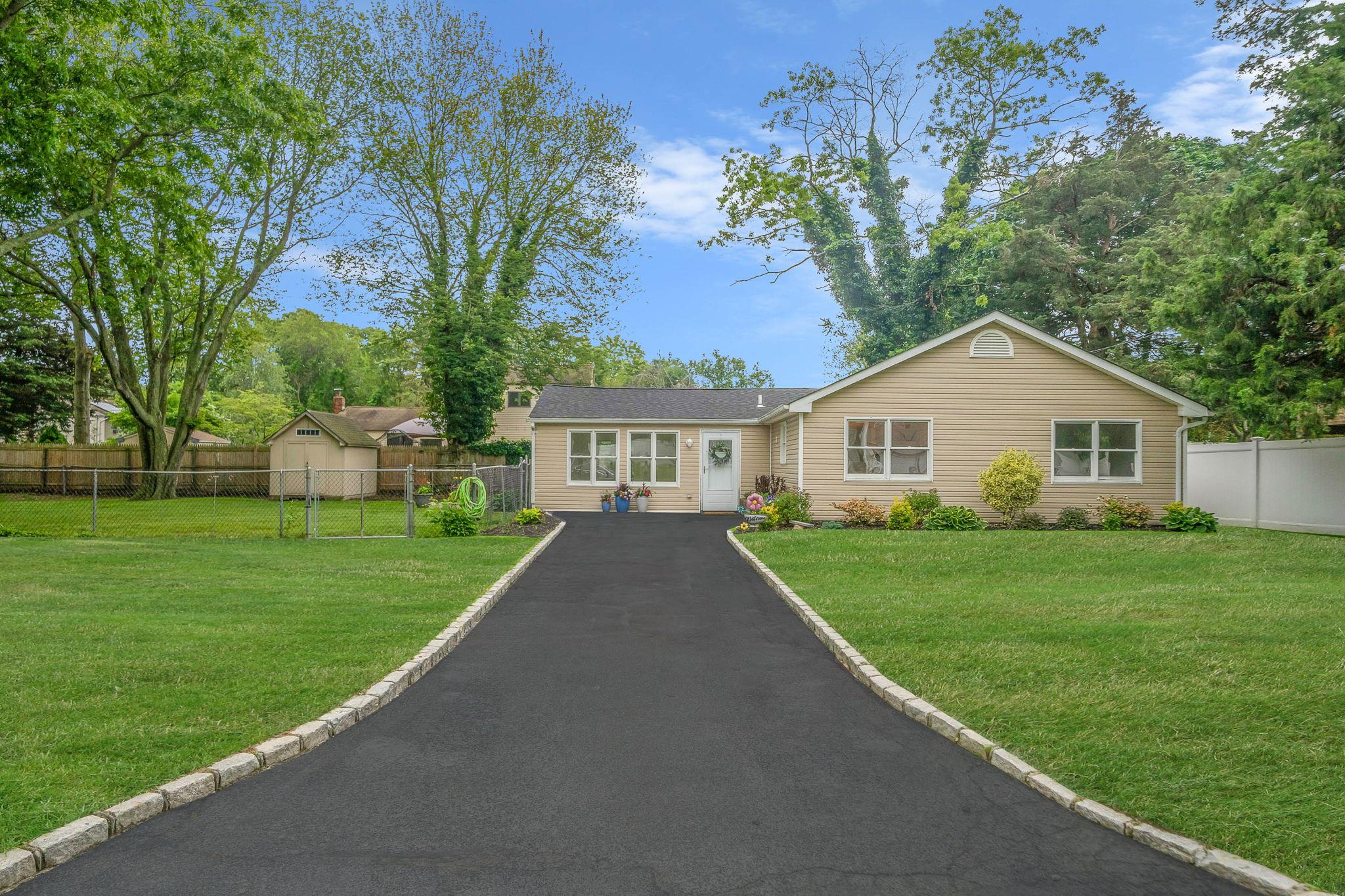 138 Greene Avenue Property Photo 1