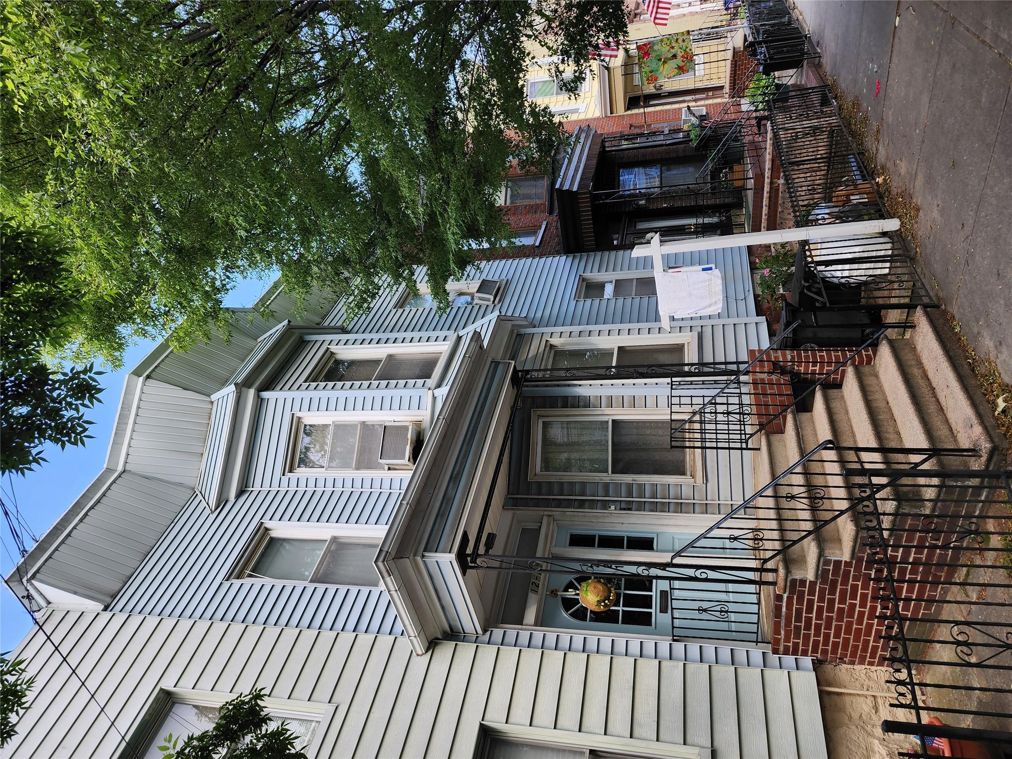 12-21 30th Drive Property Photo 3