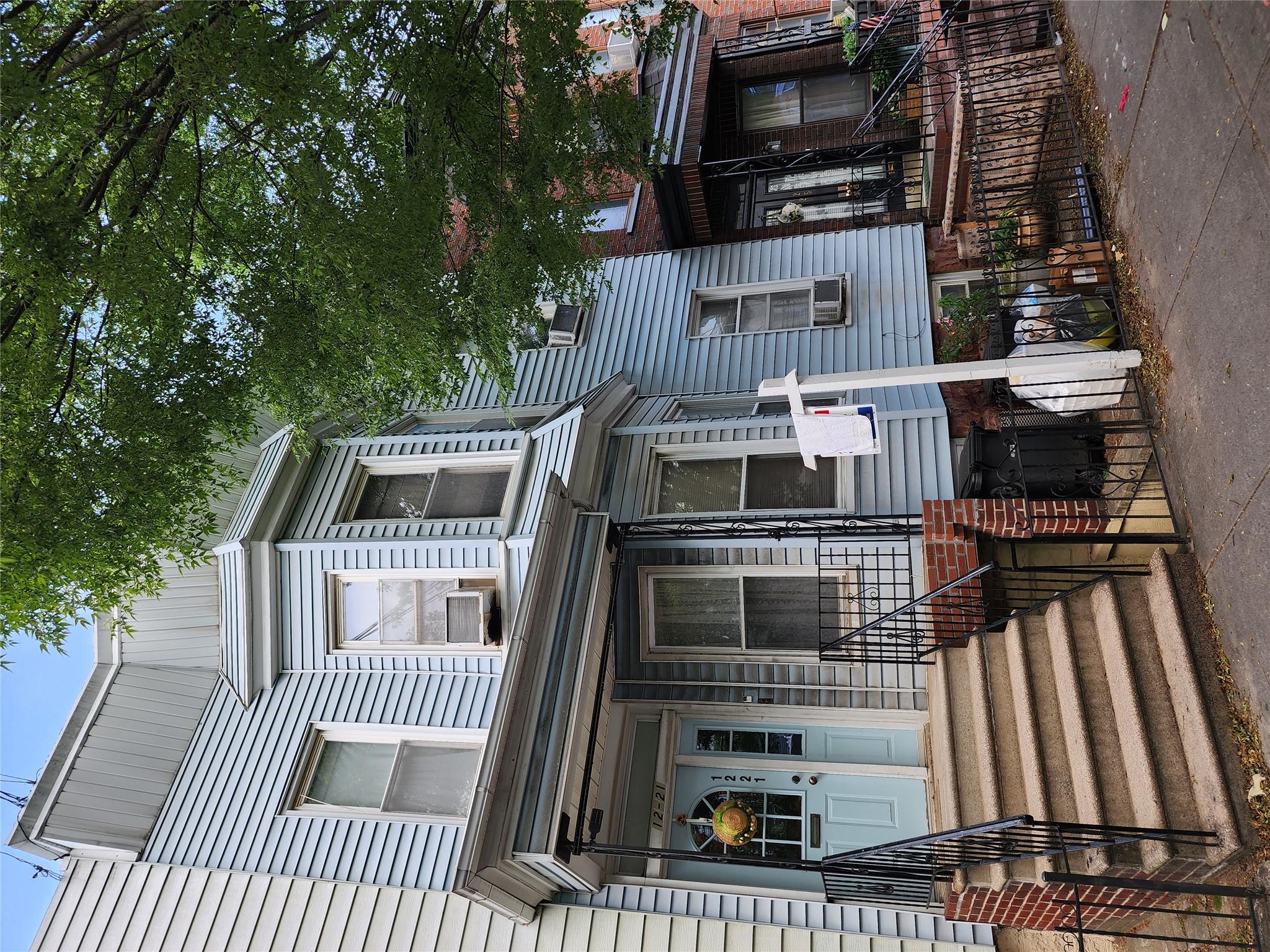 12-21 30th Drive Property Photo 18