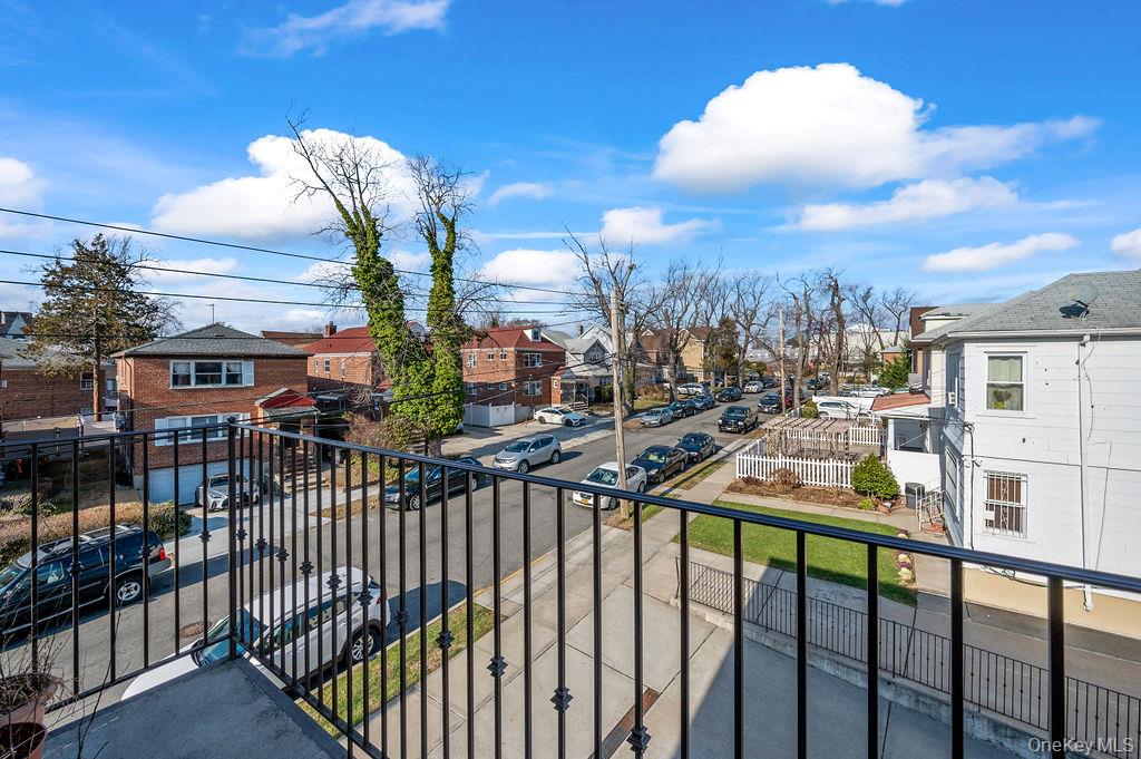 16001 Sanford Avenue Property Photo 13