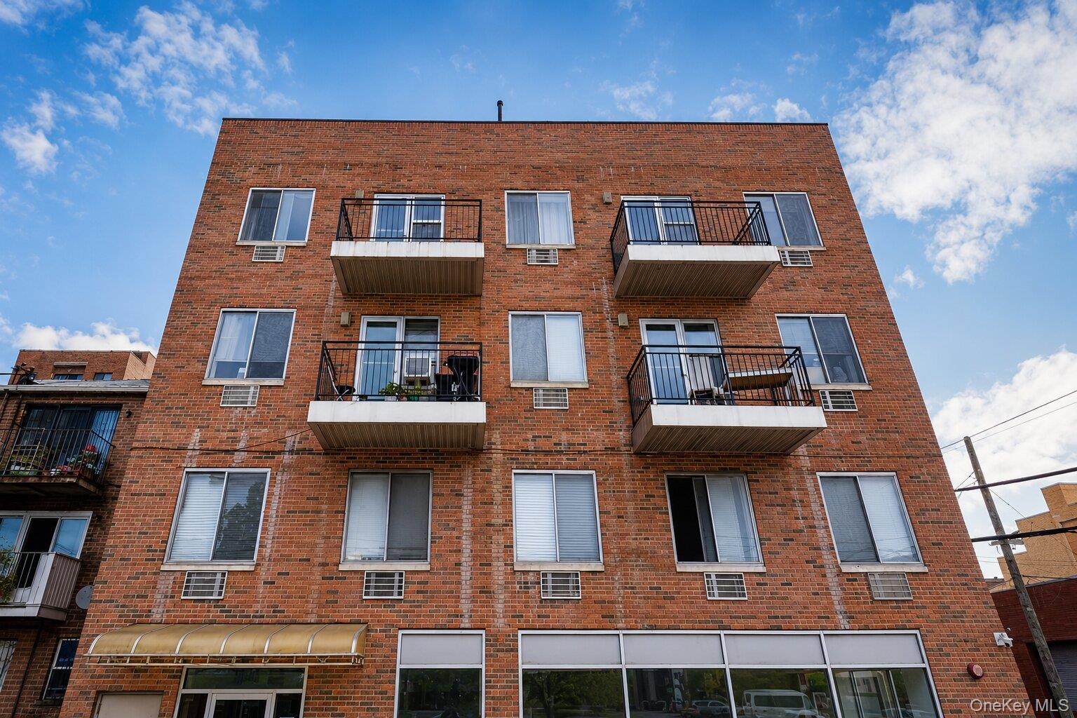 31-53 Linden Place 2e Property Photo 1