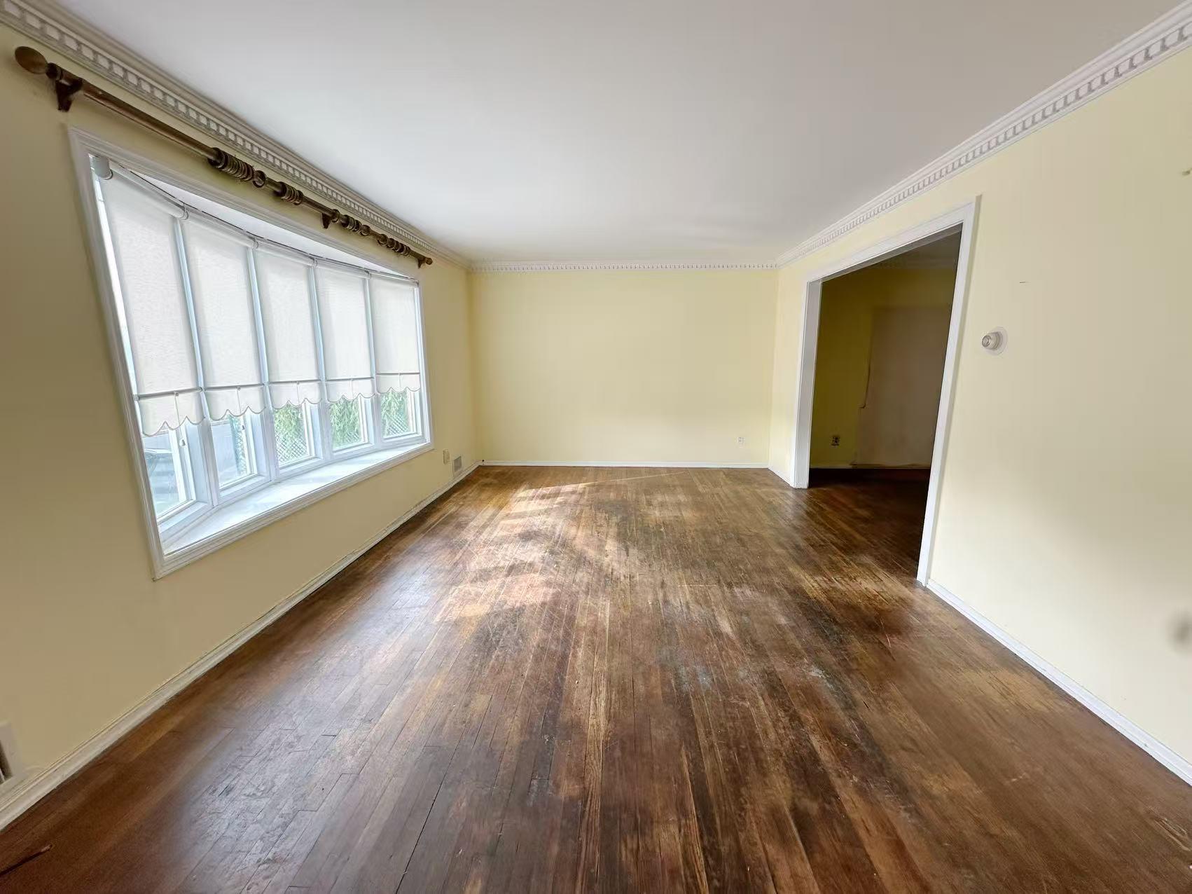 2311 Whitestone Expressway Property Photo 7