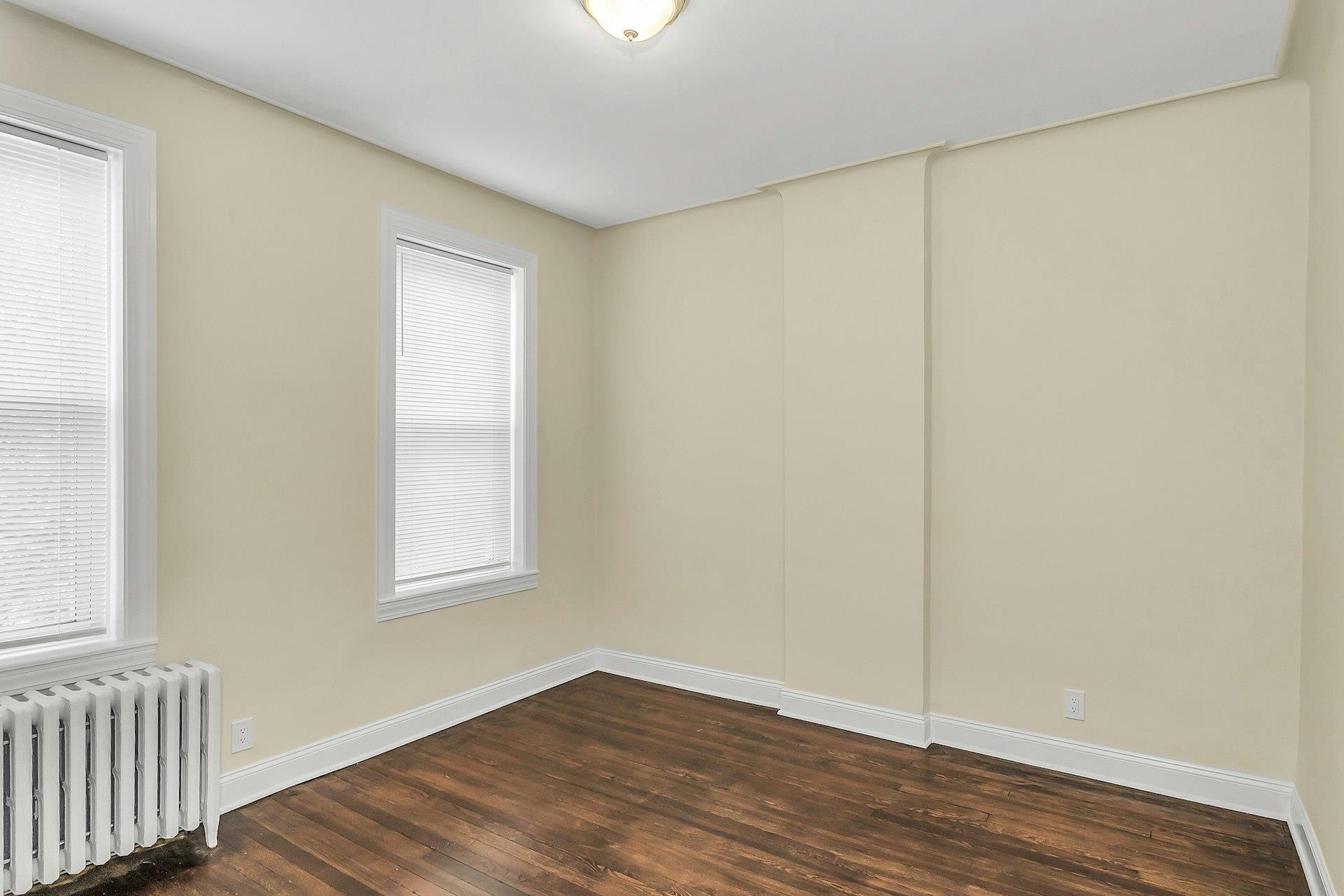 25-34 42nd Street Property Photo 17