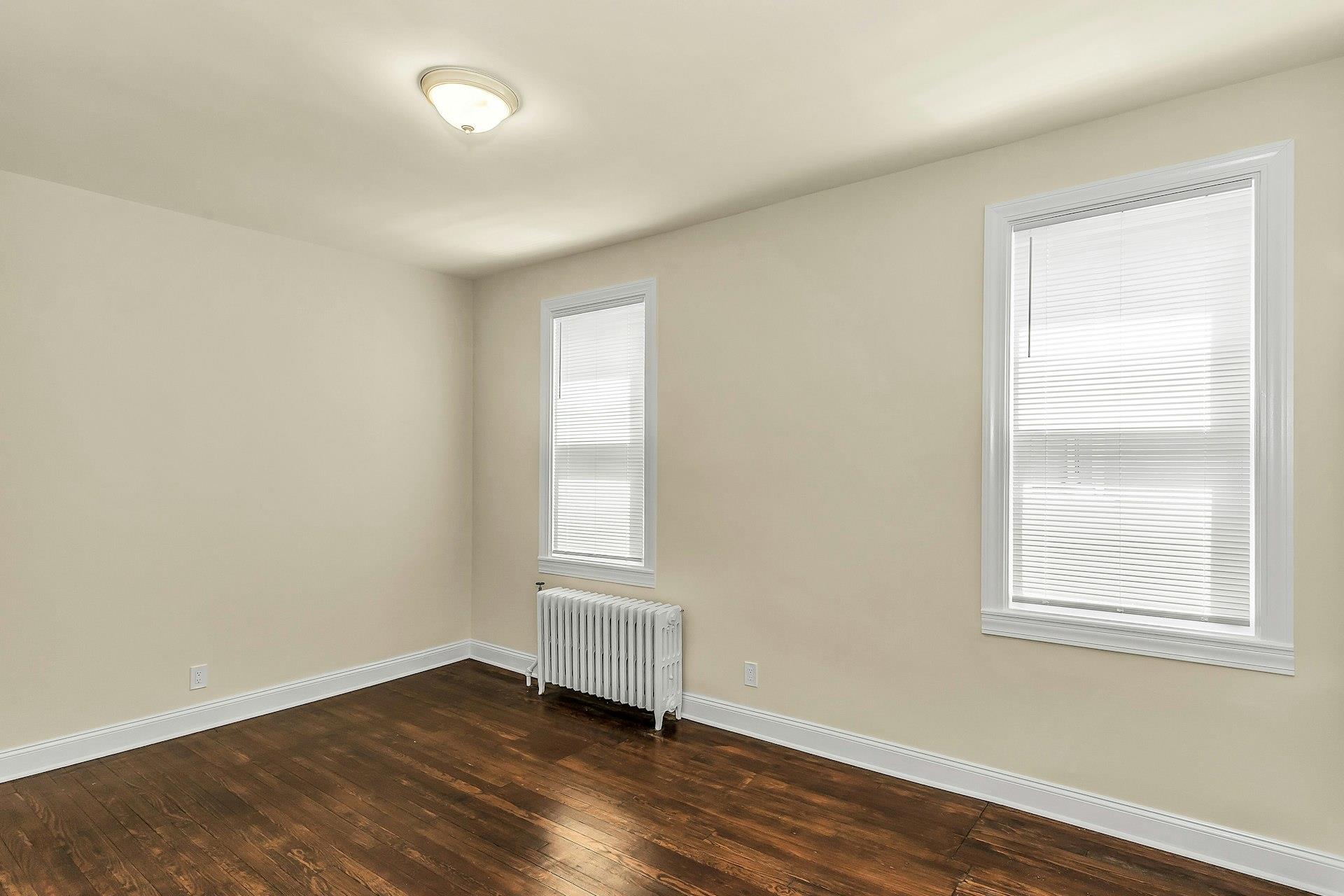 25-34 42nd Street Property Photo 19