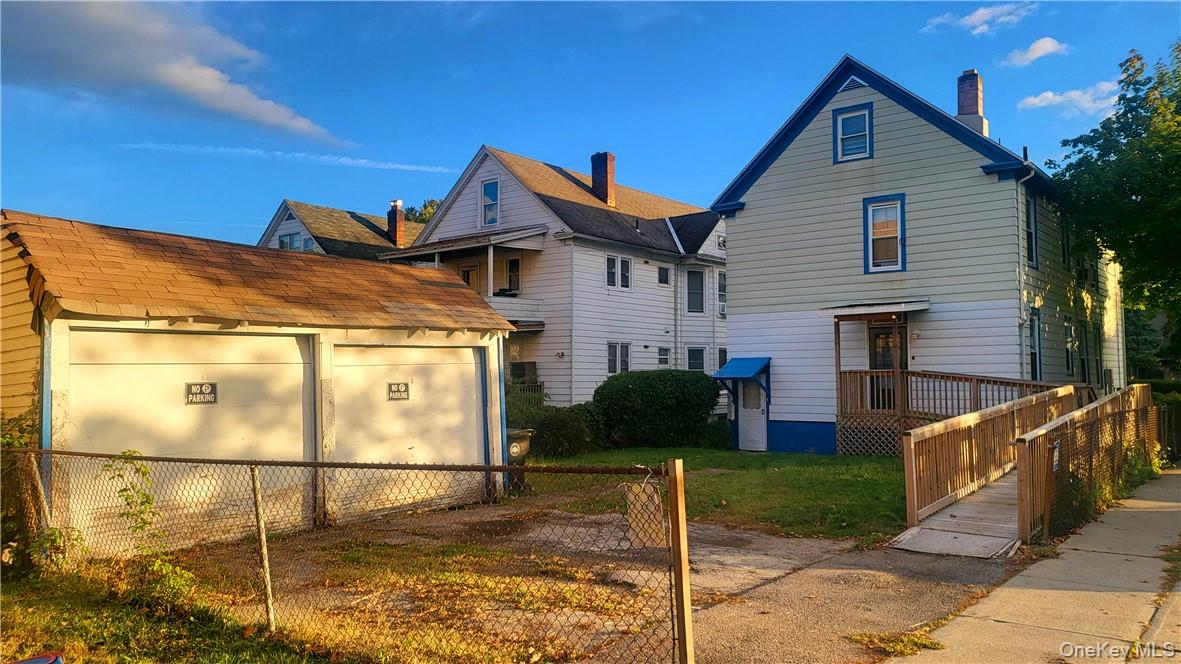 313 Mansion St Property Photo 19