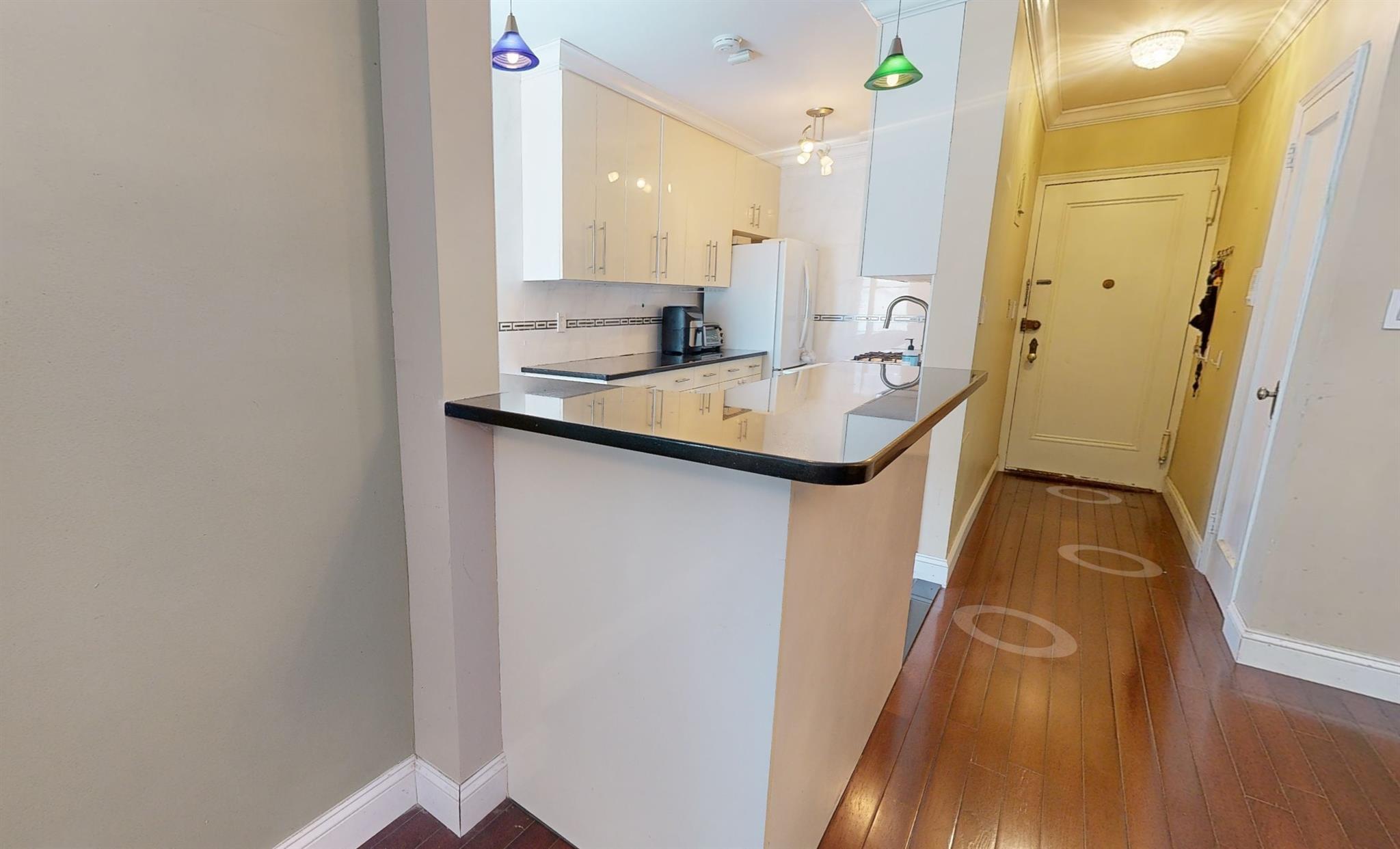 9410 64 Road B6 Property Photo 5