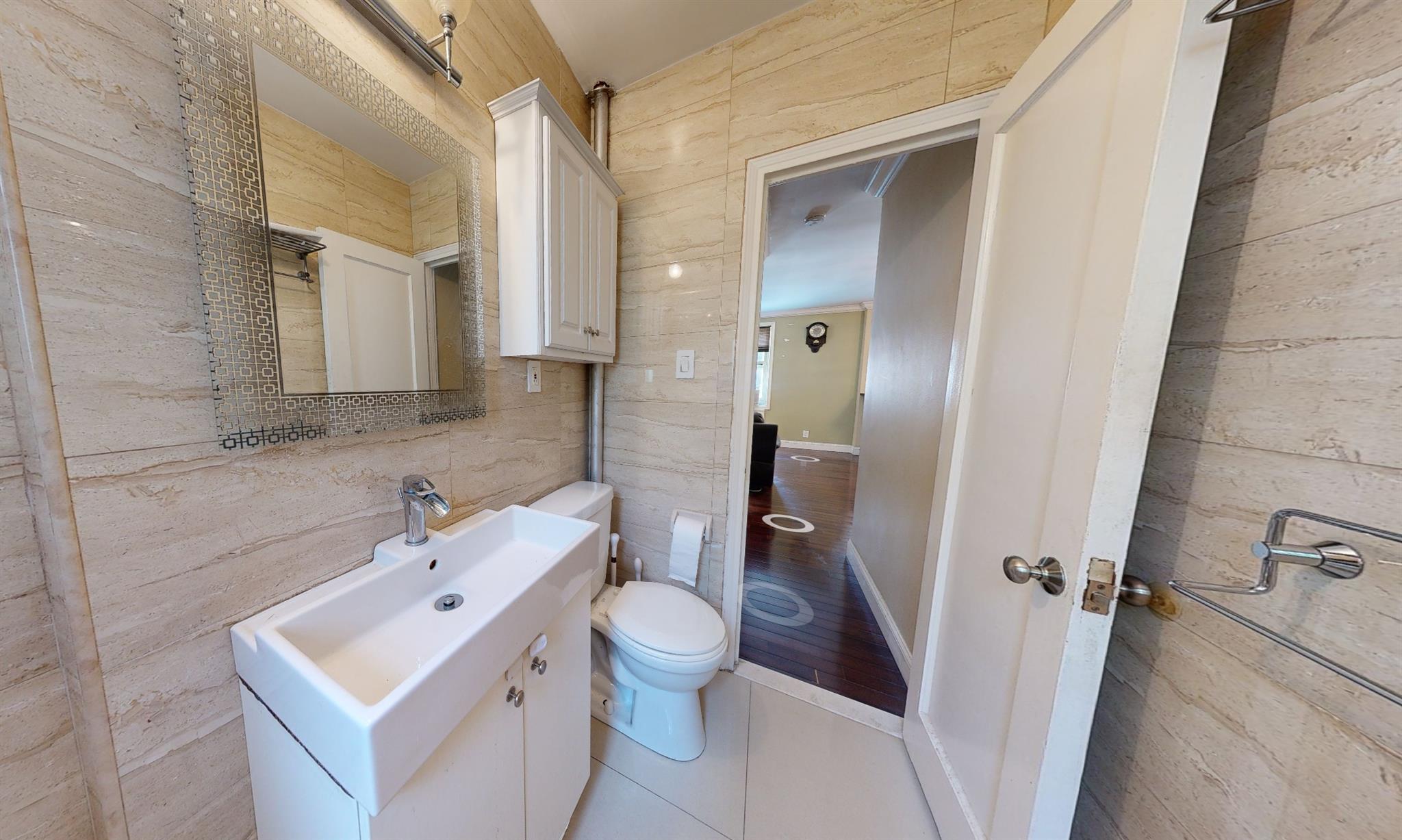 9410 64 Road B6 Property Photo 13
