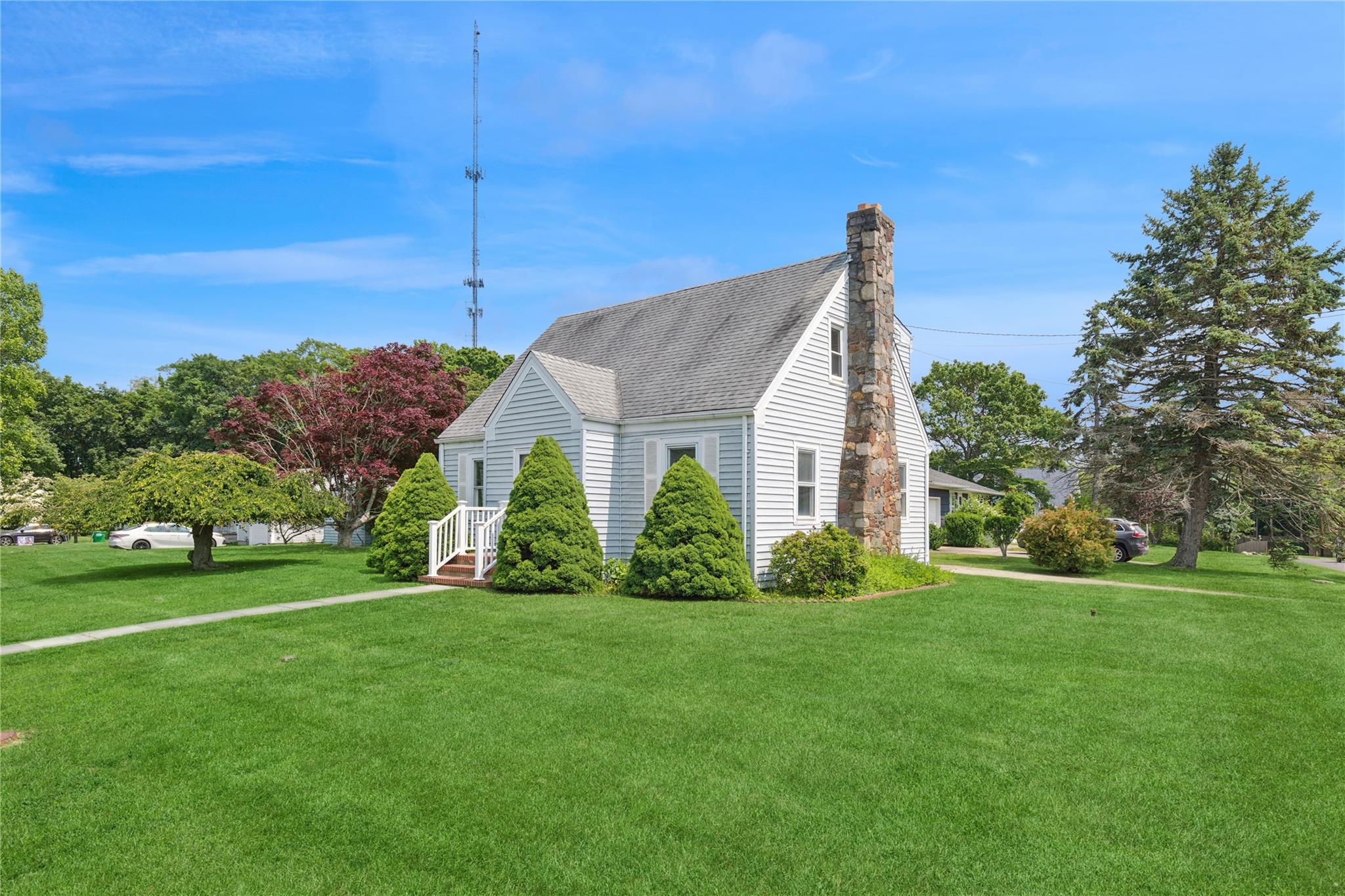 1295 Washington Avenue Property Photo 1