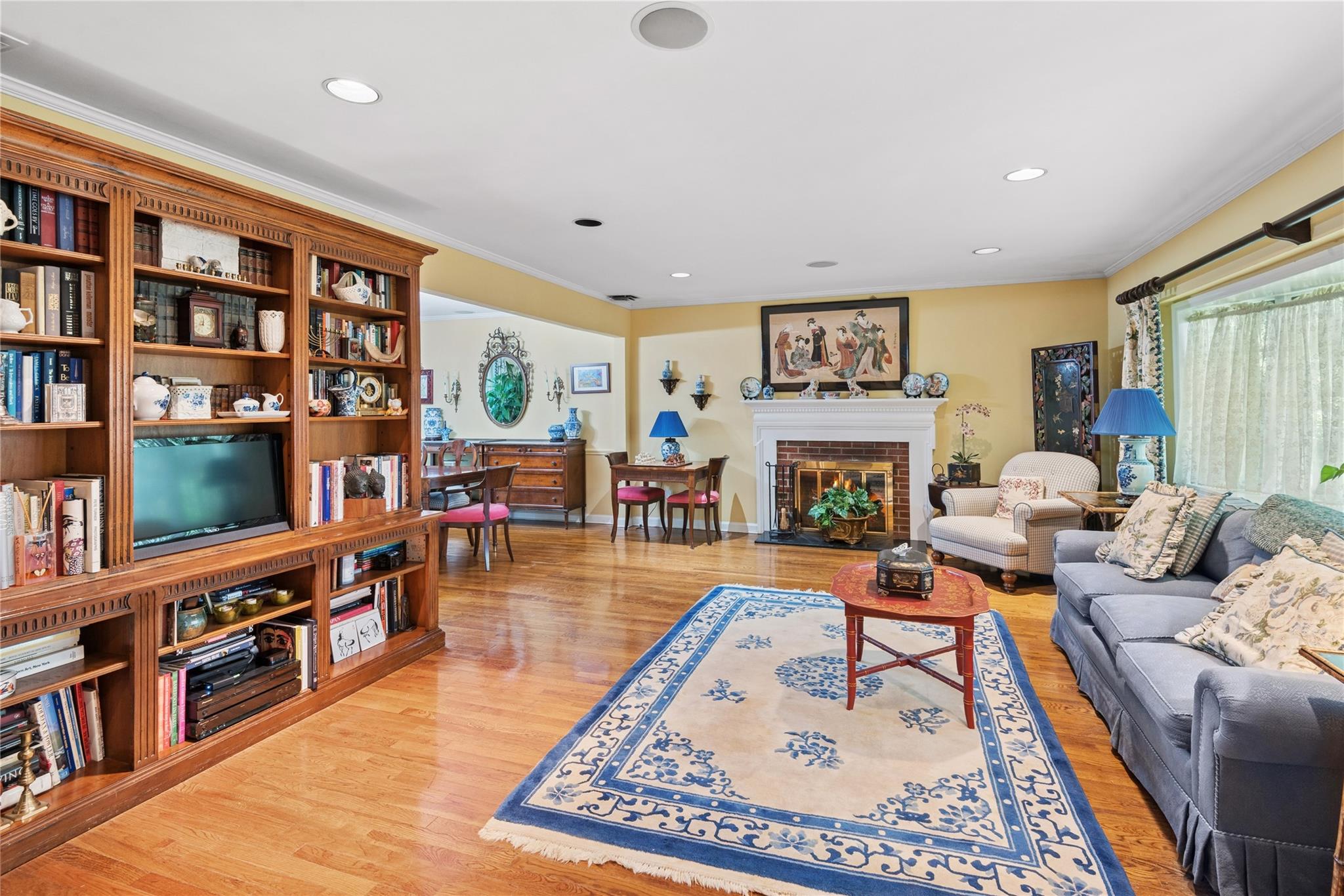 221 Somerset Drive Property Photo 6