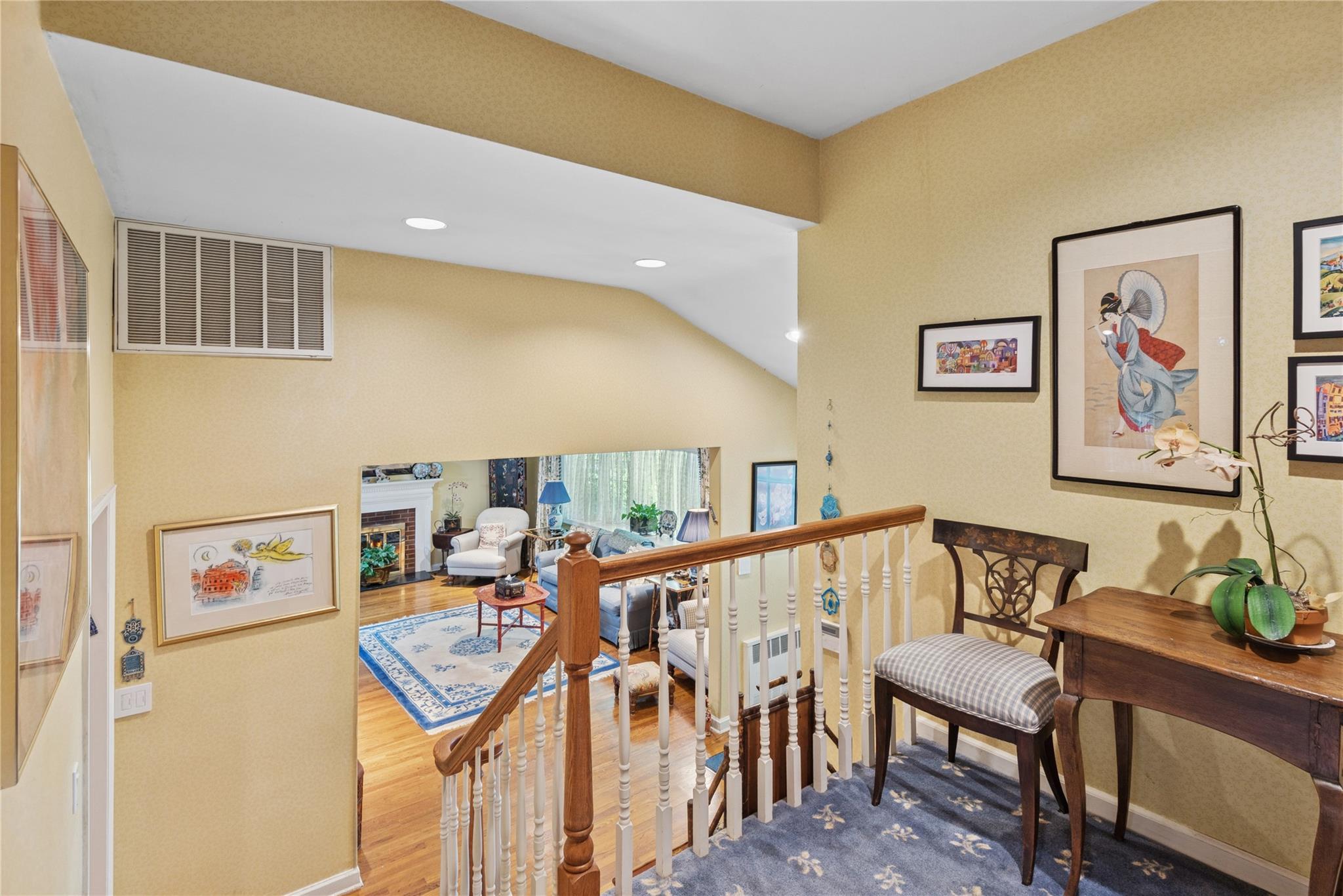 221 Somerset Drive Property Photo 9