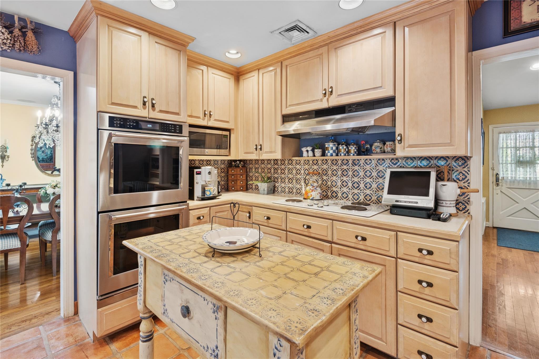 221 Somerset Drive Property Photo 11