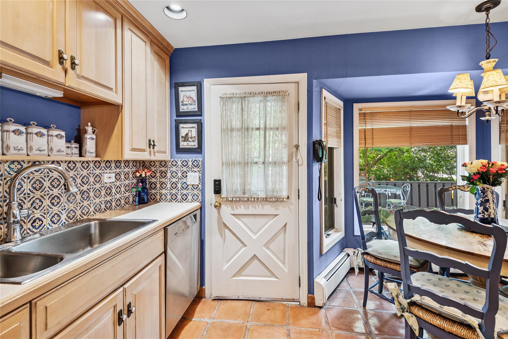 221 Somerset Drive Property Photo 12