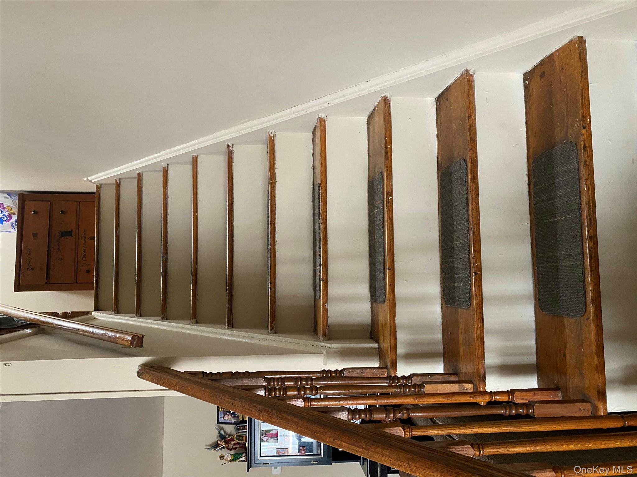 9 W Lincoln Street Property Photo 11