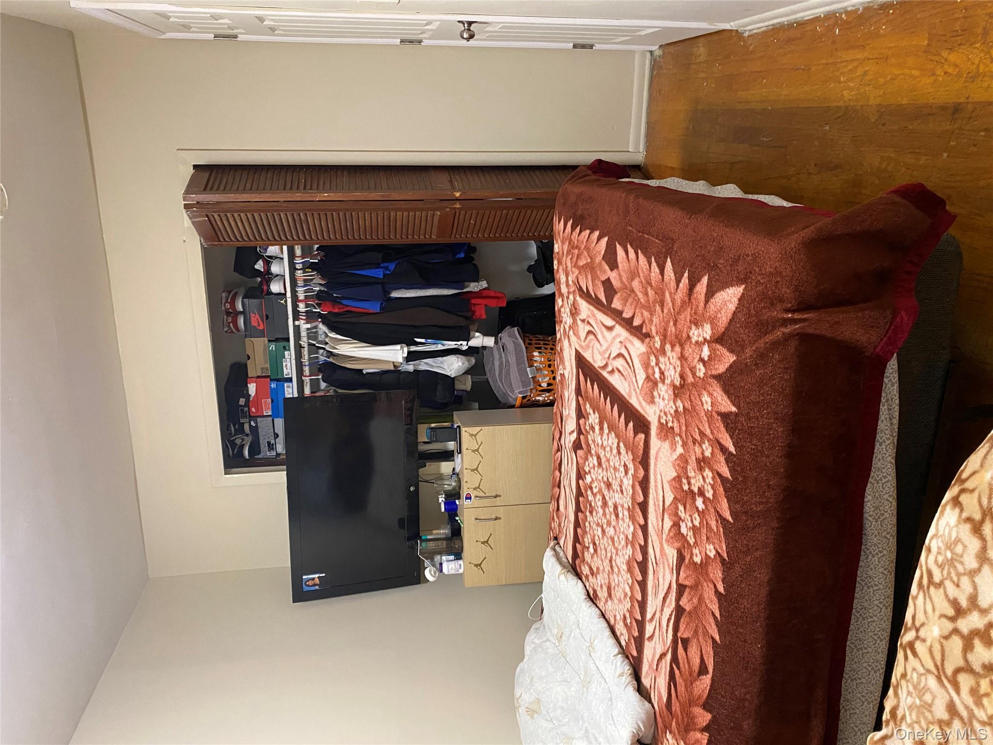 9 W Lincoln Street Property Photo 16