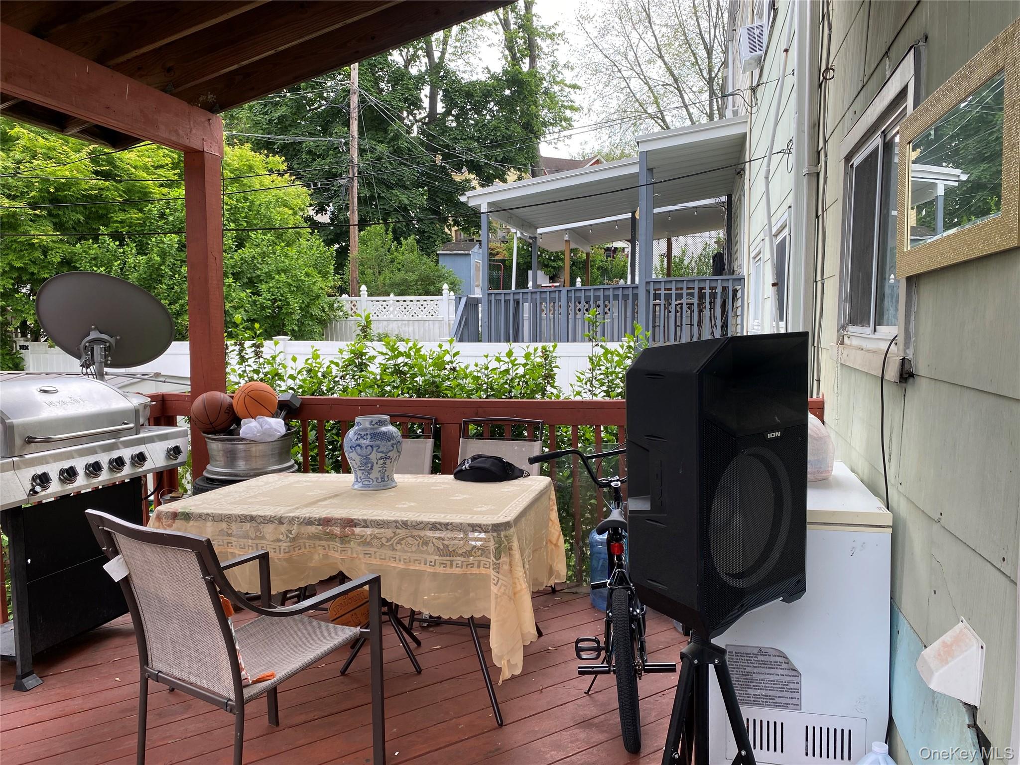 9 W Lincoln Street Property Photo 26