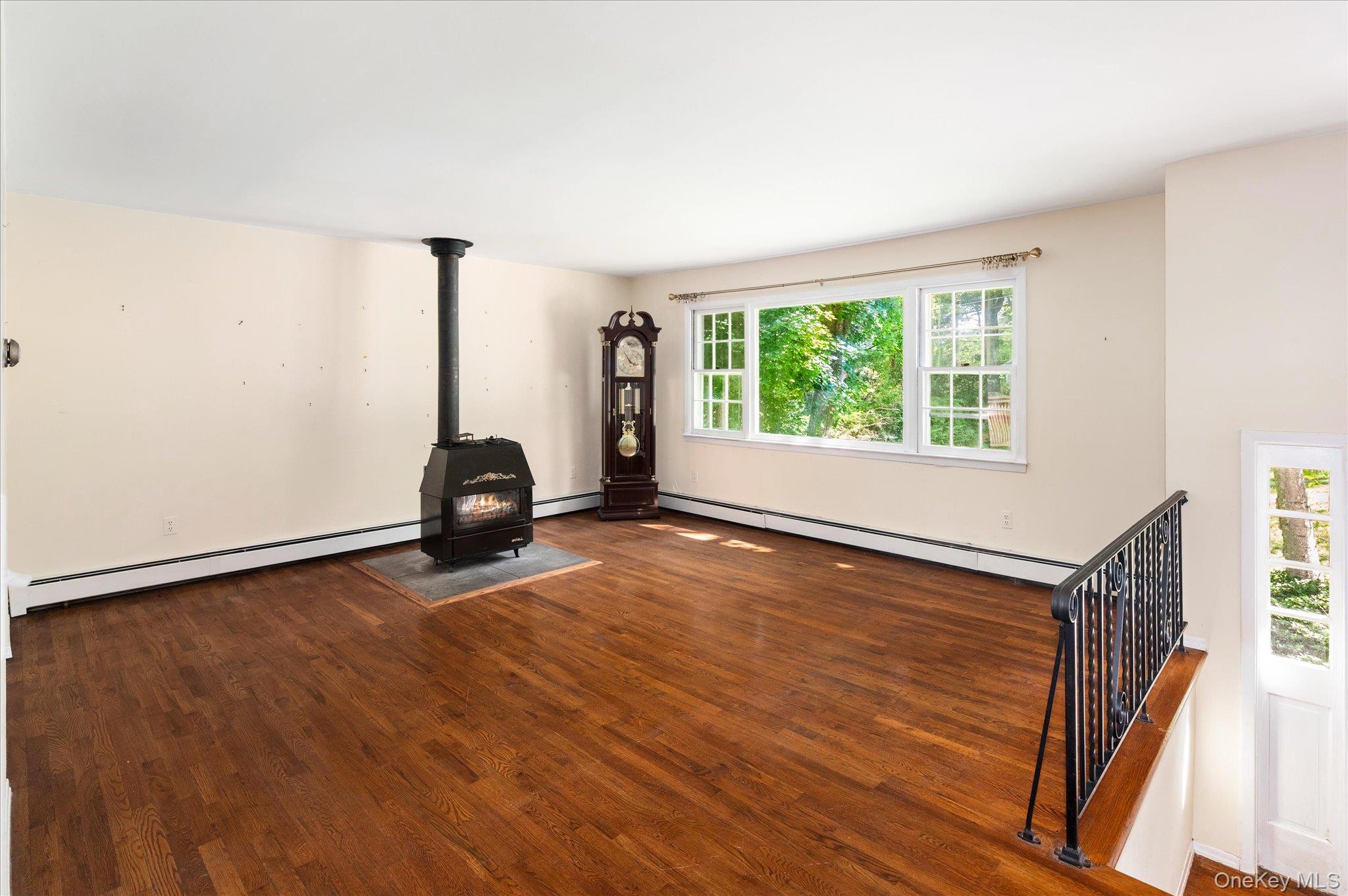 45 Laurelton Road Property Photo 4