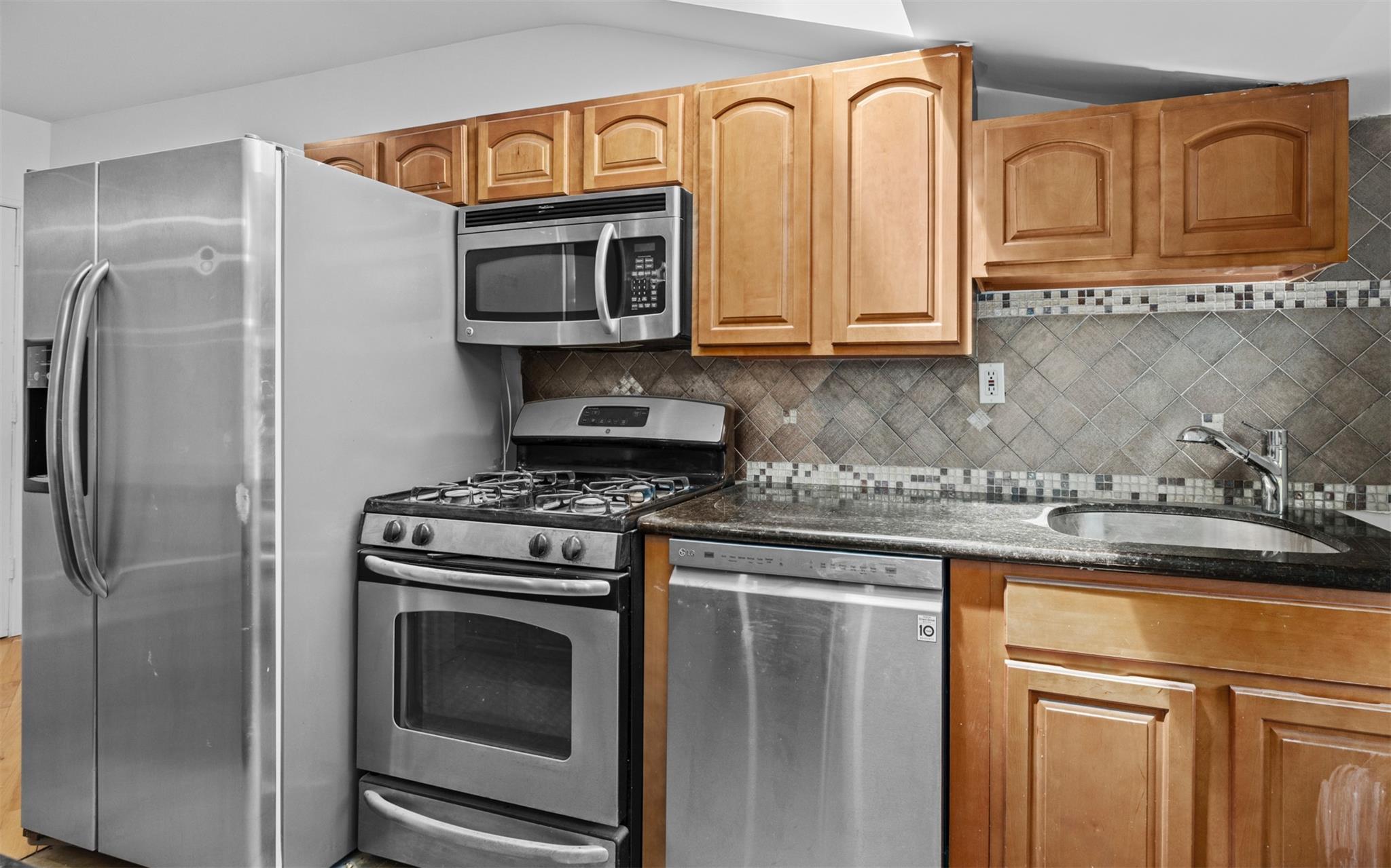 626 Madison Street Property Photo 33