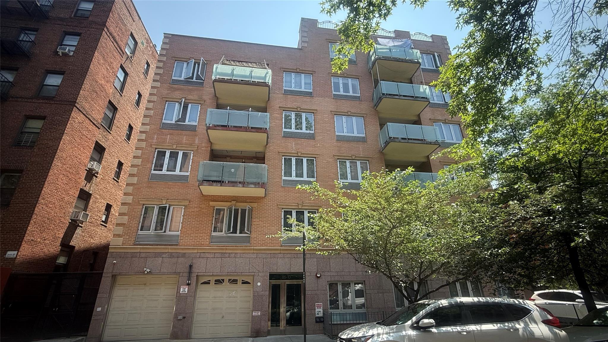 8510 Elmhurst Avenue 6b Property Photo 1