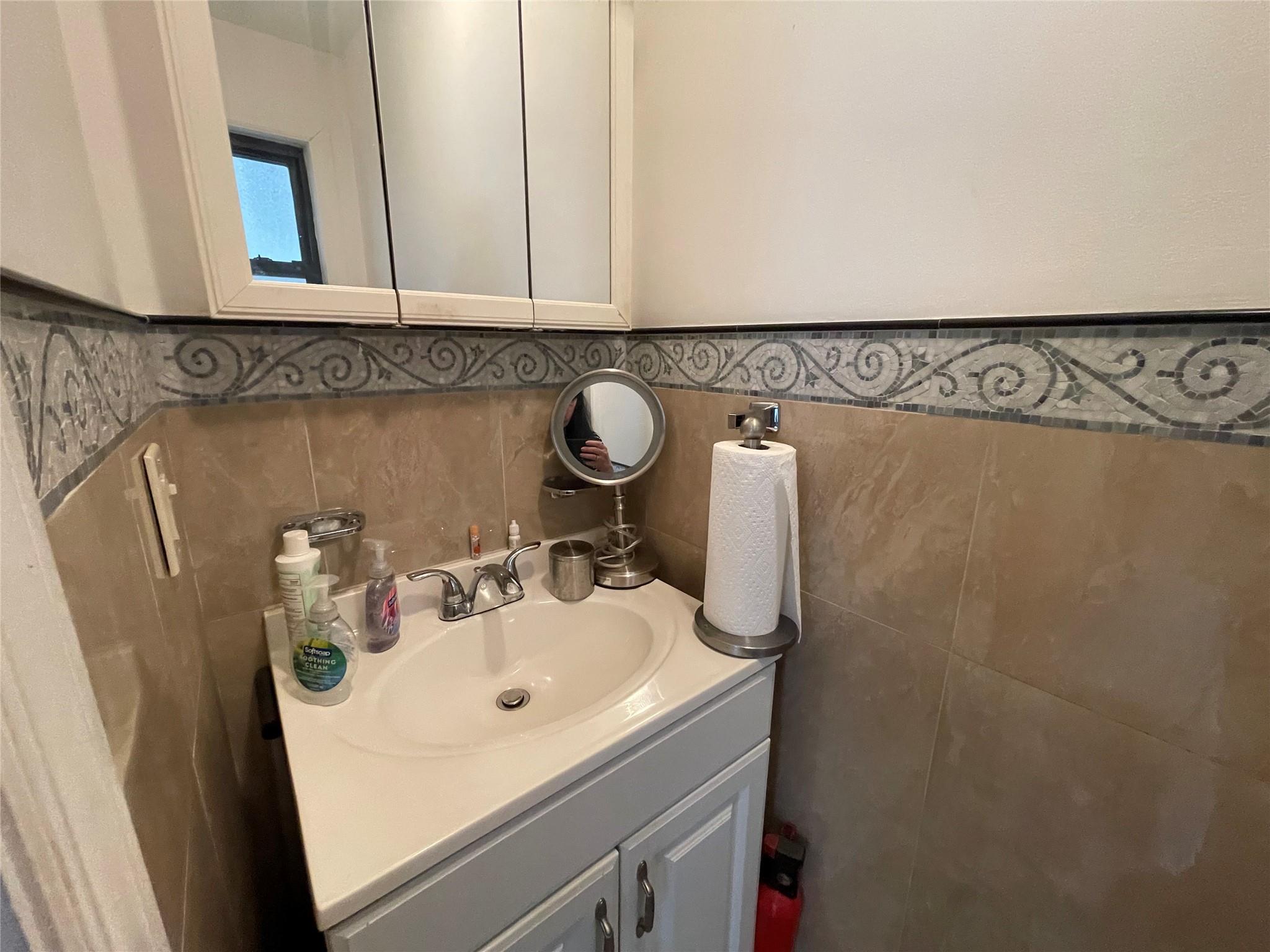 554 E 191st Street 1,2,3 Property Photo 8