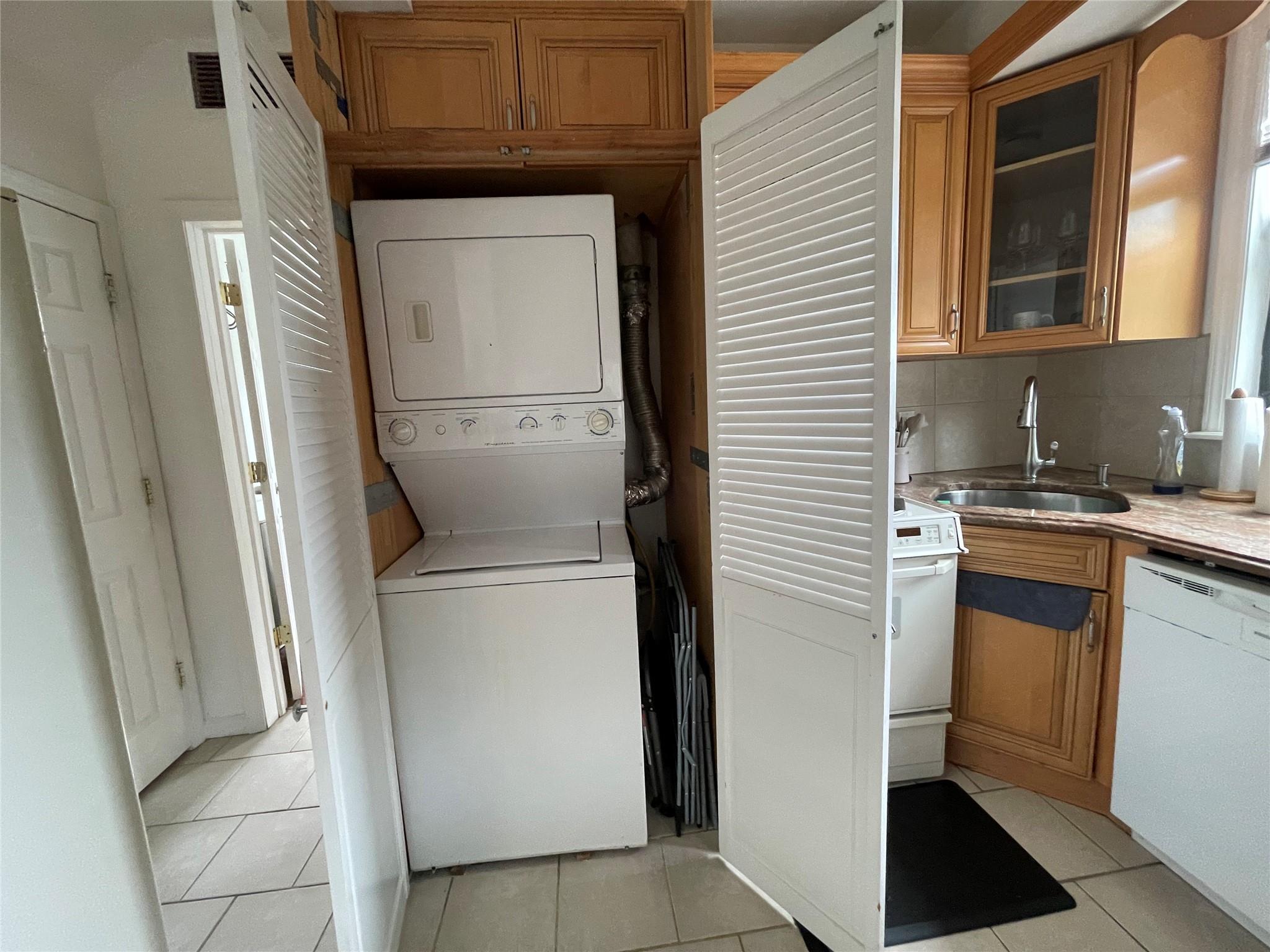 554 E 191st Street 1,2,3 Property Photo 14