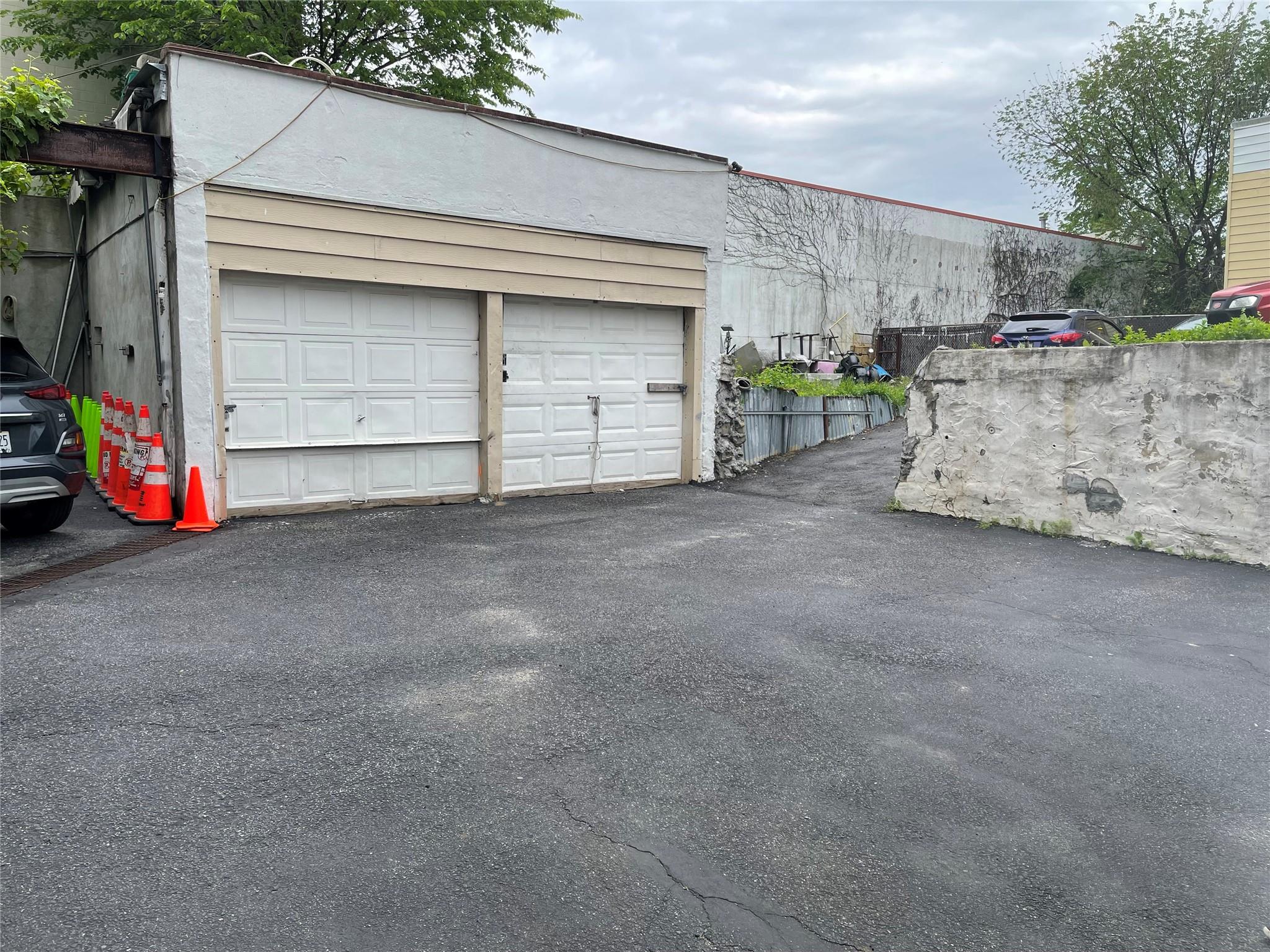 554 E 191st Street 1,2,3 Property Photo 22