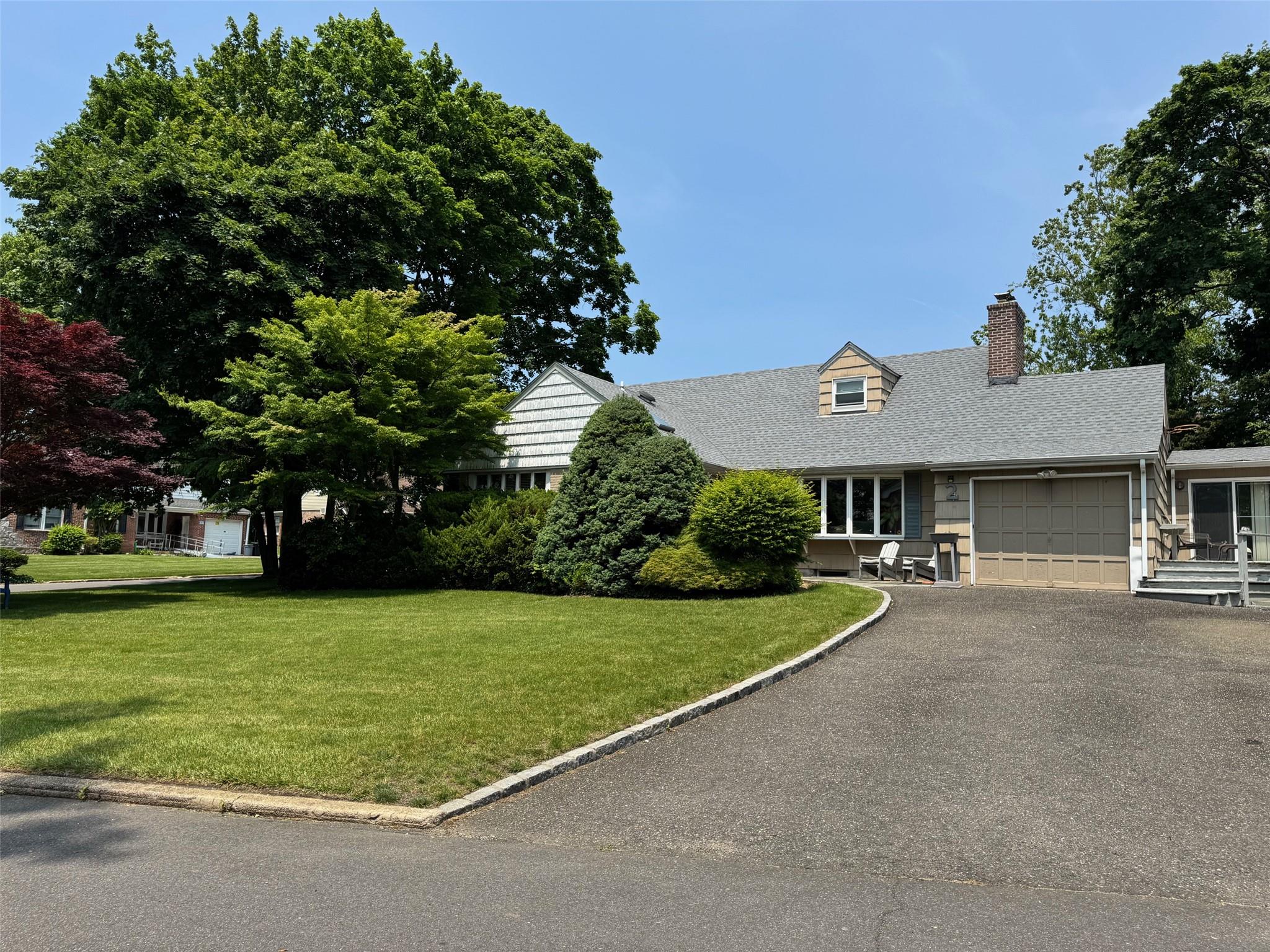 2 Dale Carnegie Court Property Photo 1