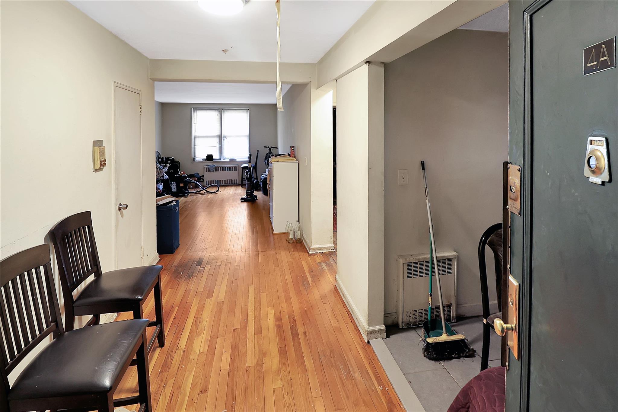 2105 Wallace Avenue 4a Property Photo 6