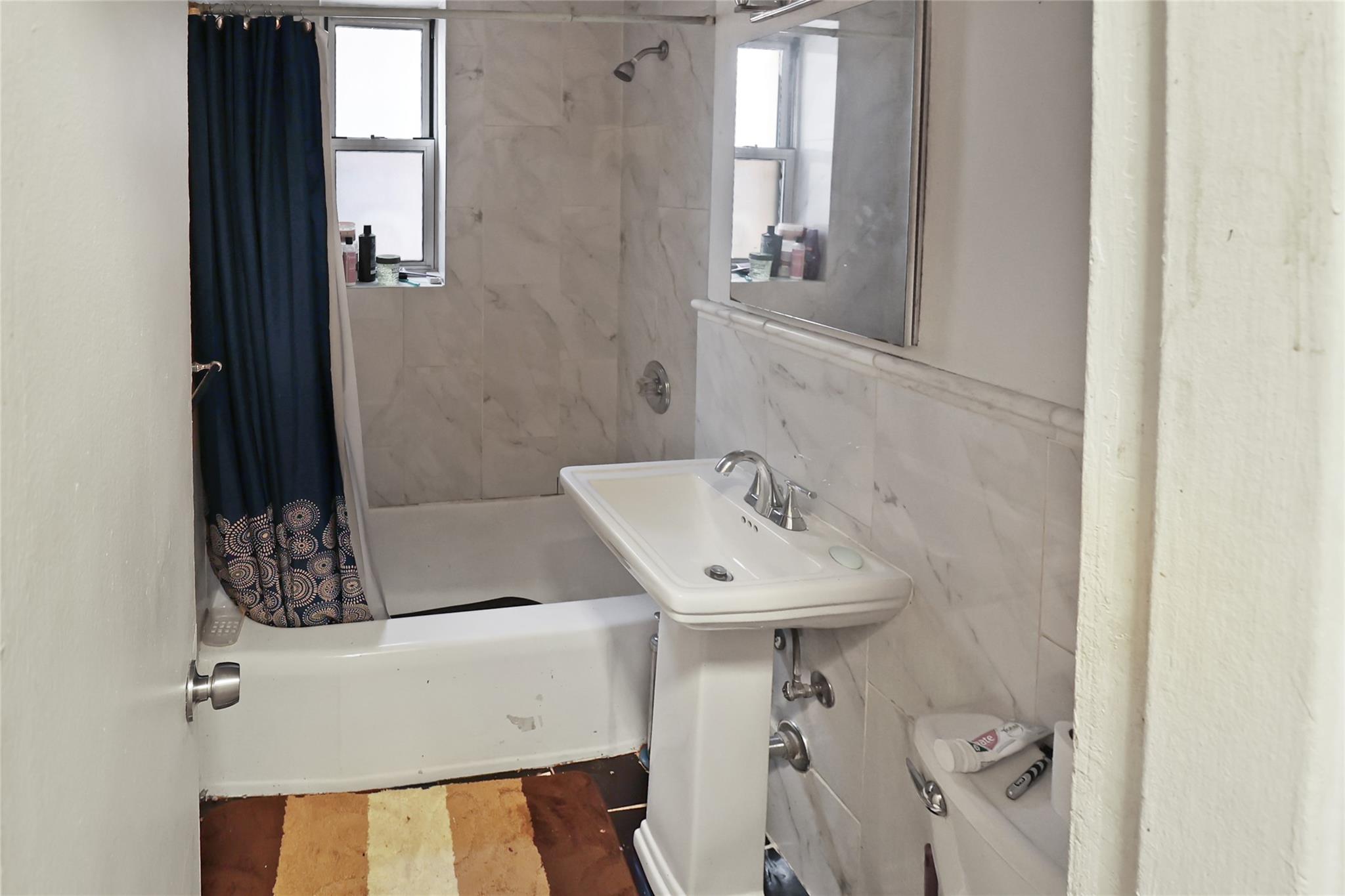 2105 Wallace Avenue 4a Property Photo 22