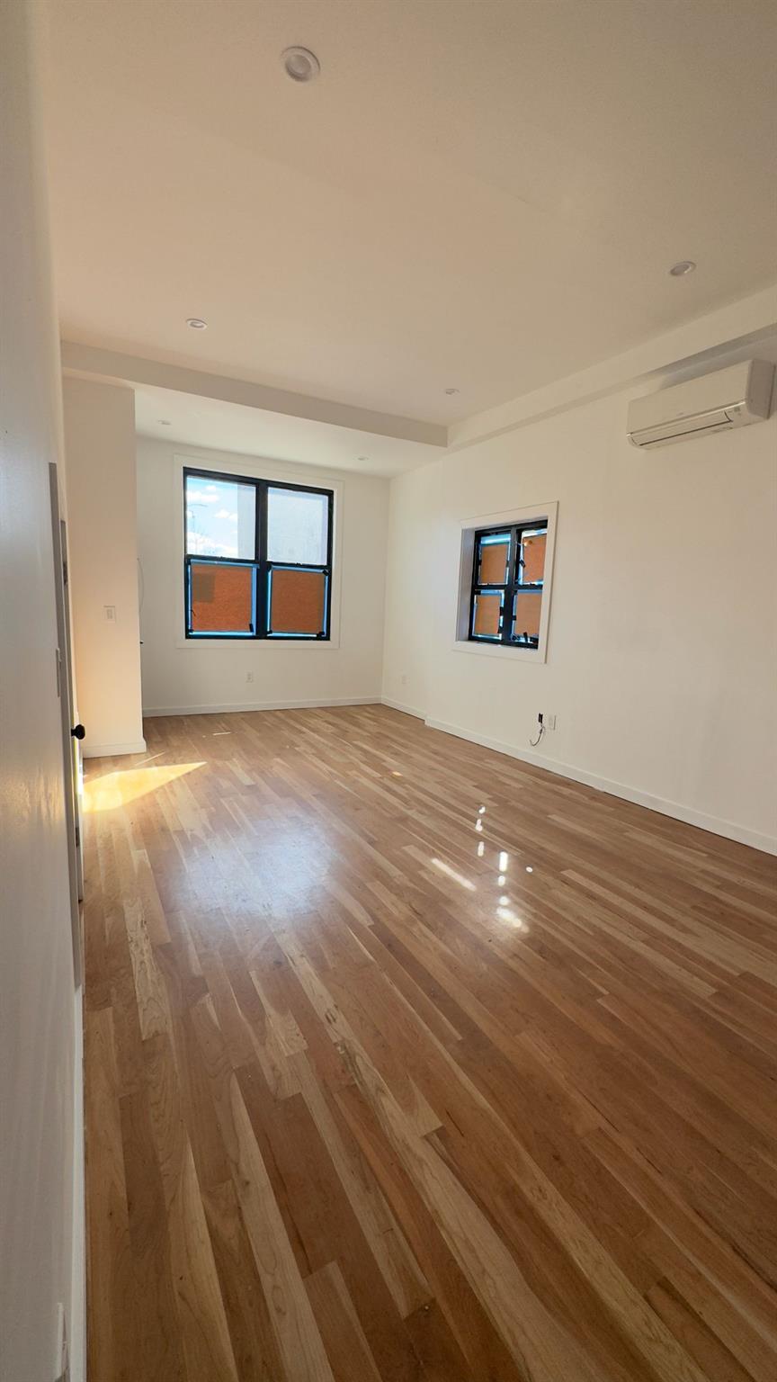 32 Radde Place Property Photo 17