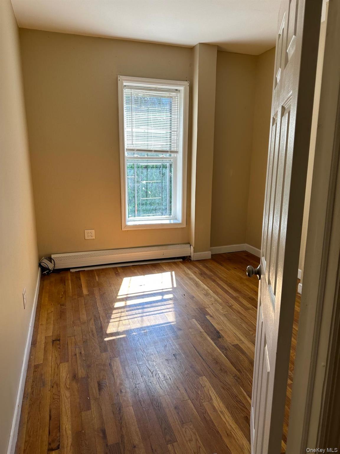 980 Sutter Avenue Property Photo 8