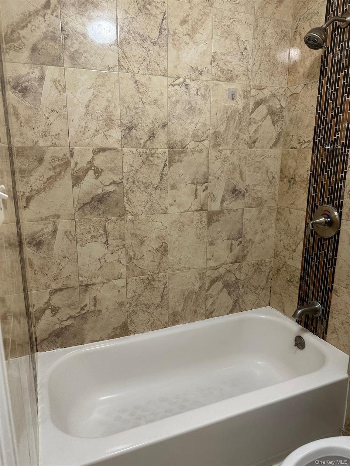 980 Sutter Avenue Property Photo 12