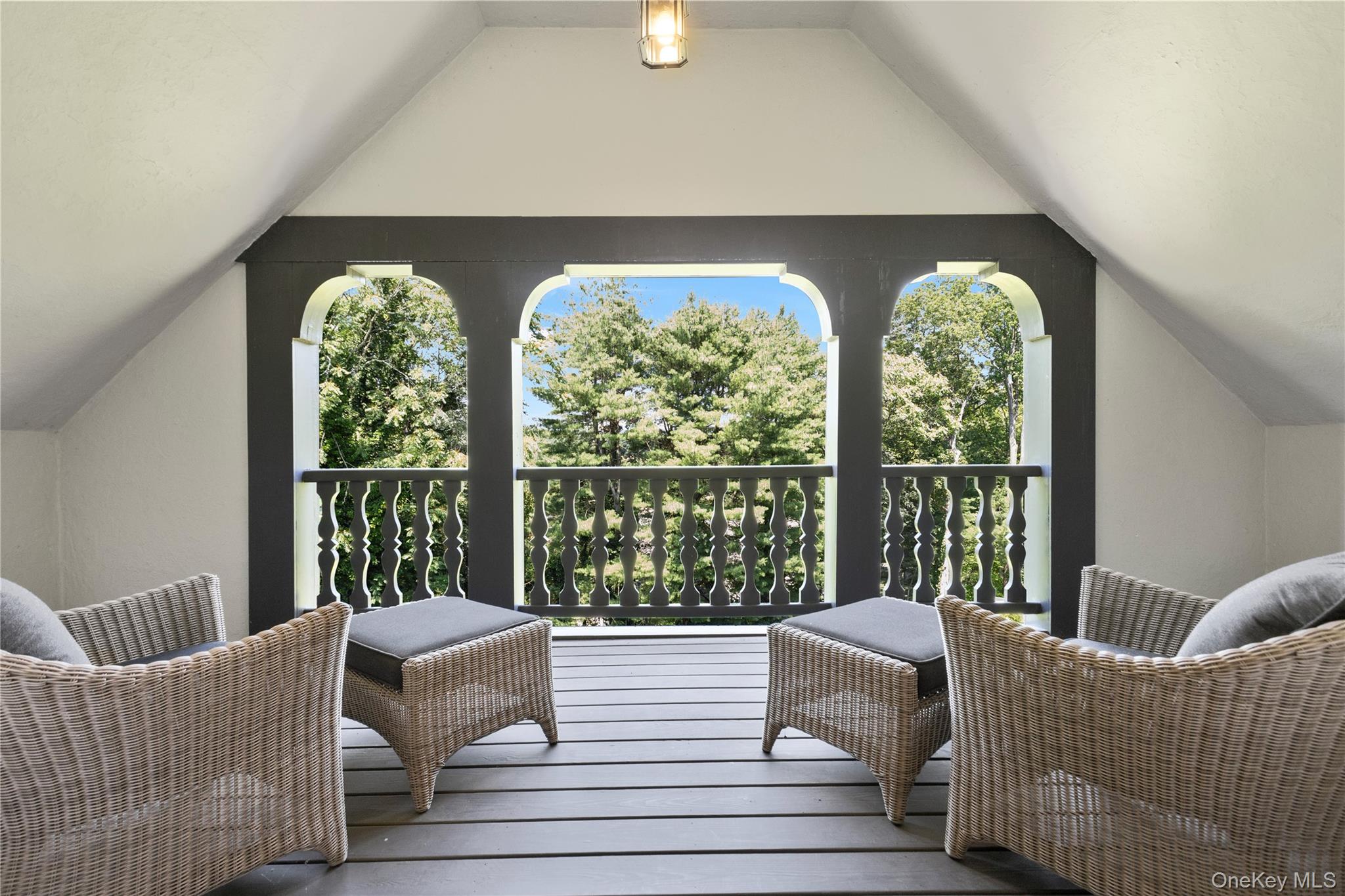 4 Commodore Avenue Property Photo 24