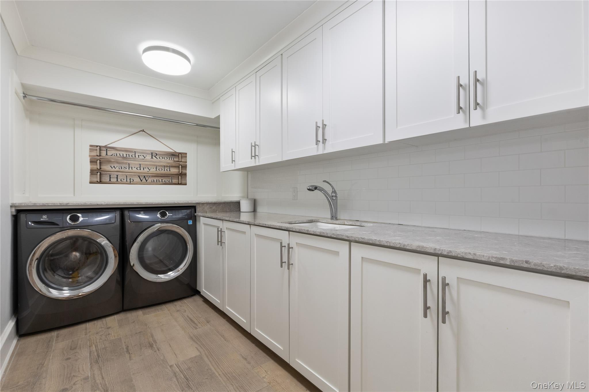 4 Commodore Avenue Property Photo 35